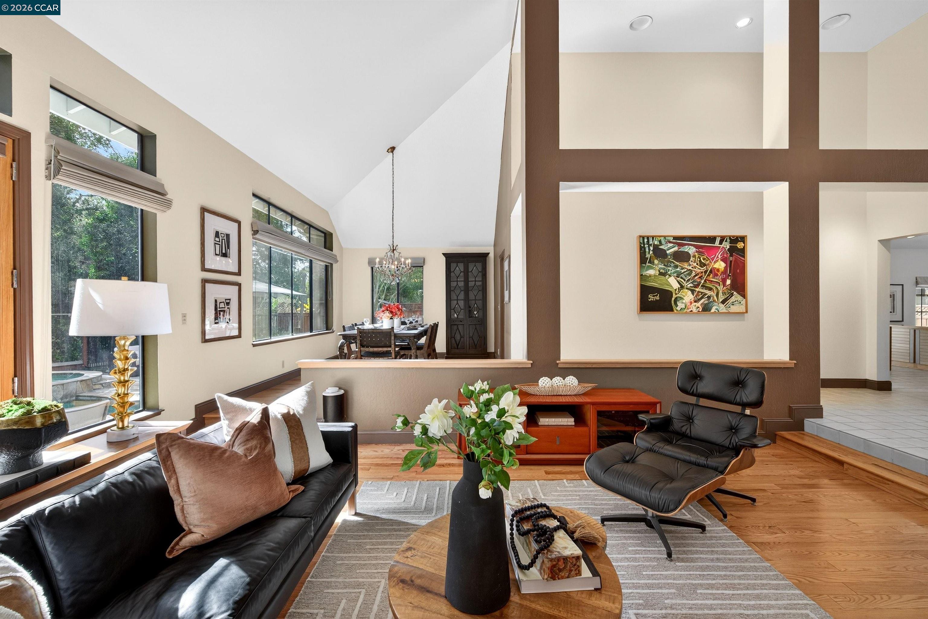 1219 Whispering Oaks Dr