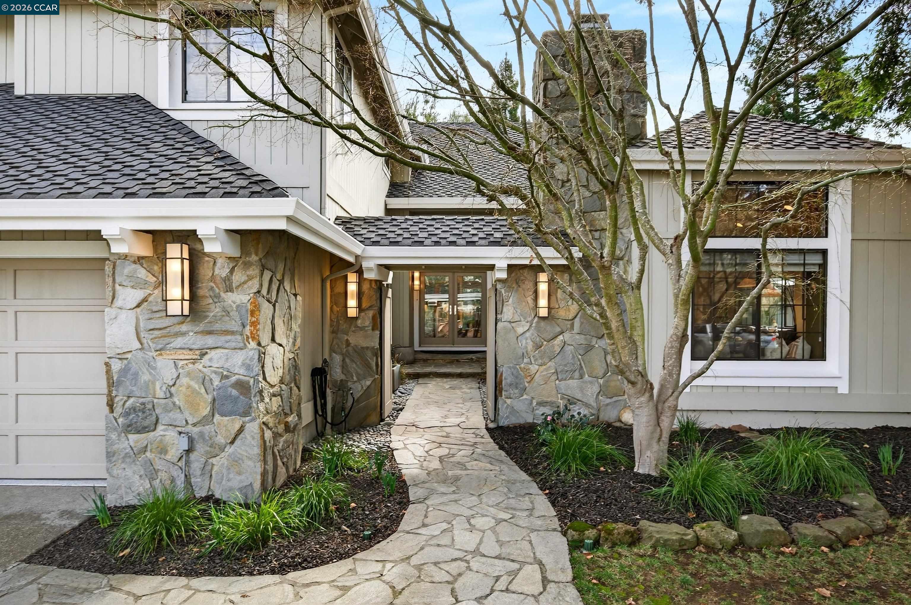 1219 Whispering Oaks Dr