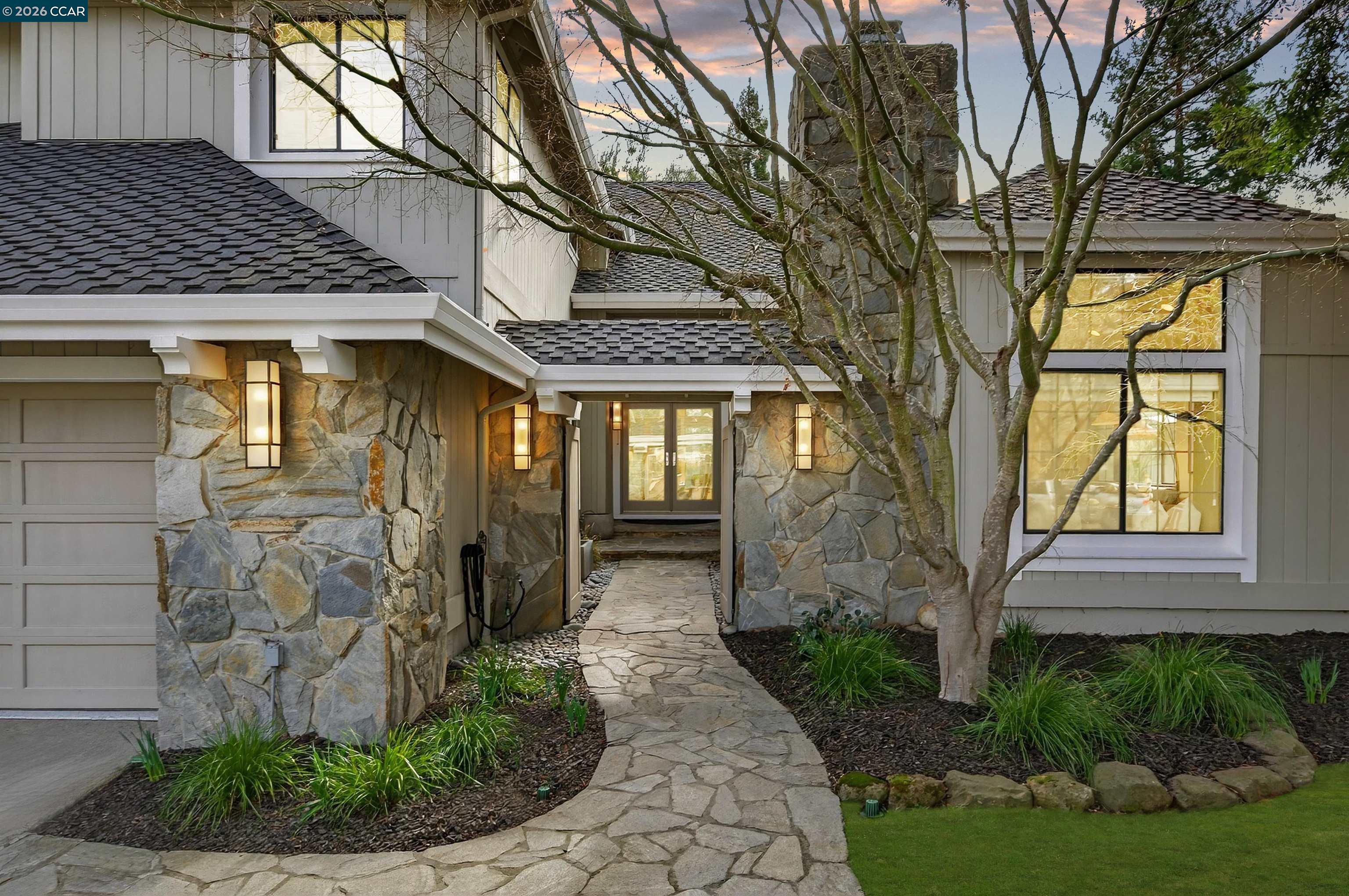 1219 Whispering Oaks Dr