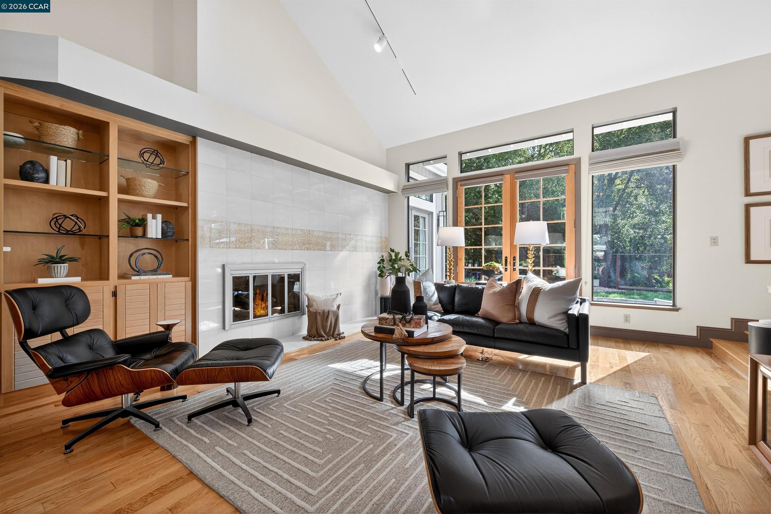 1219 Whispering Oaks Dr