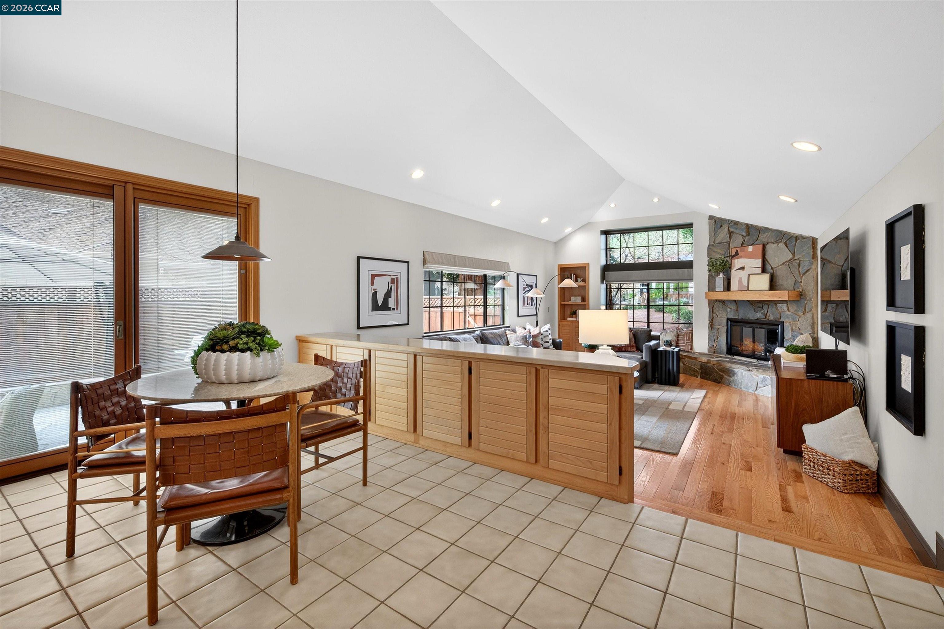 1219 Whispering Oaks Dr