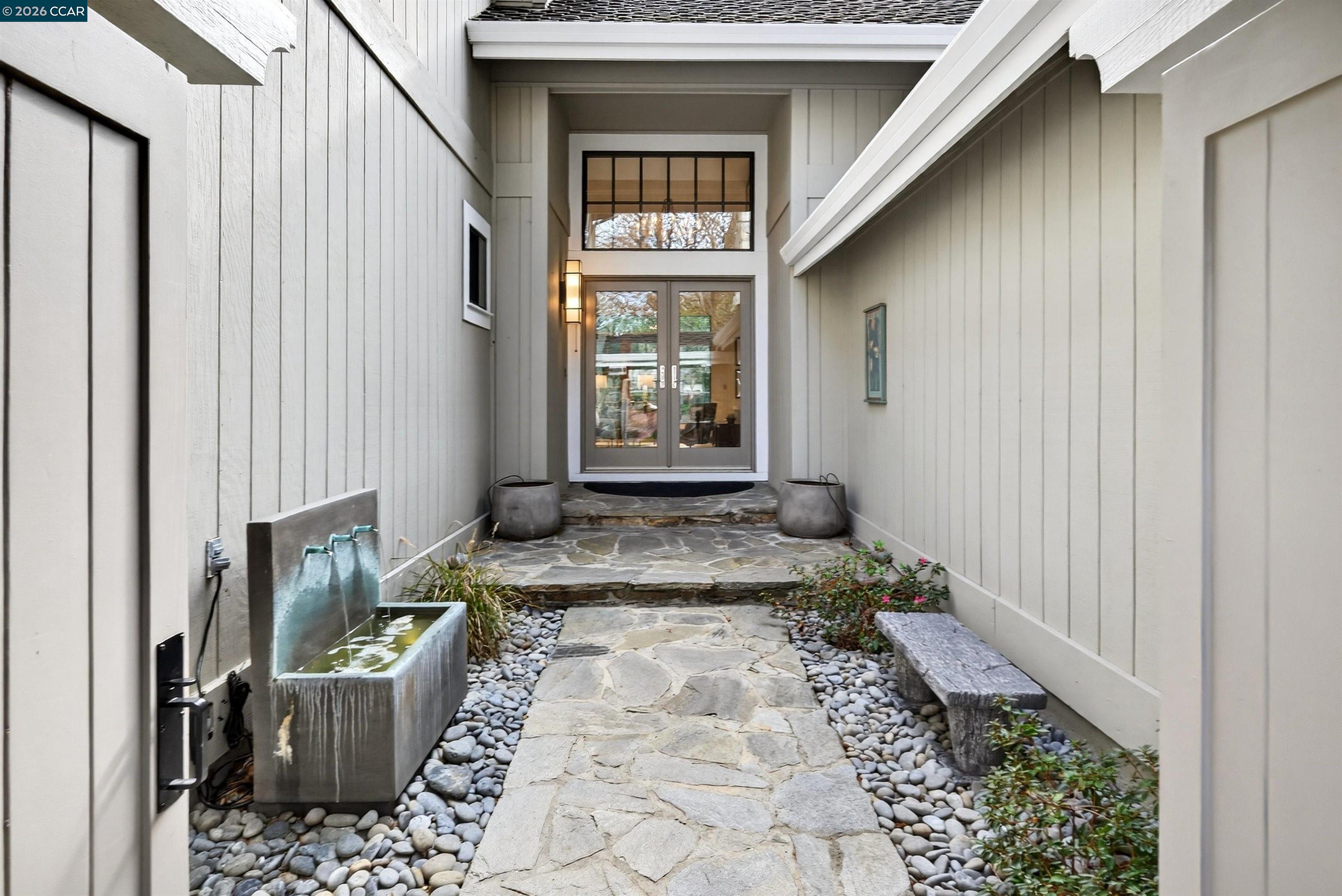 1219 Whispering Oaks Dr