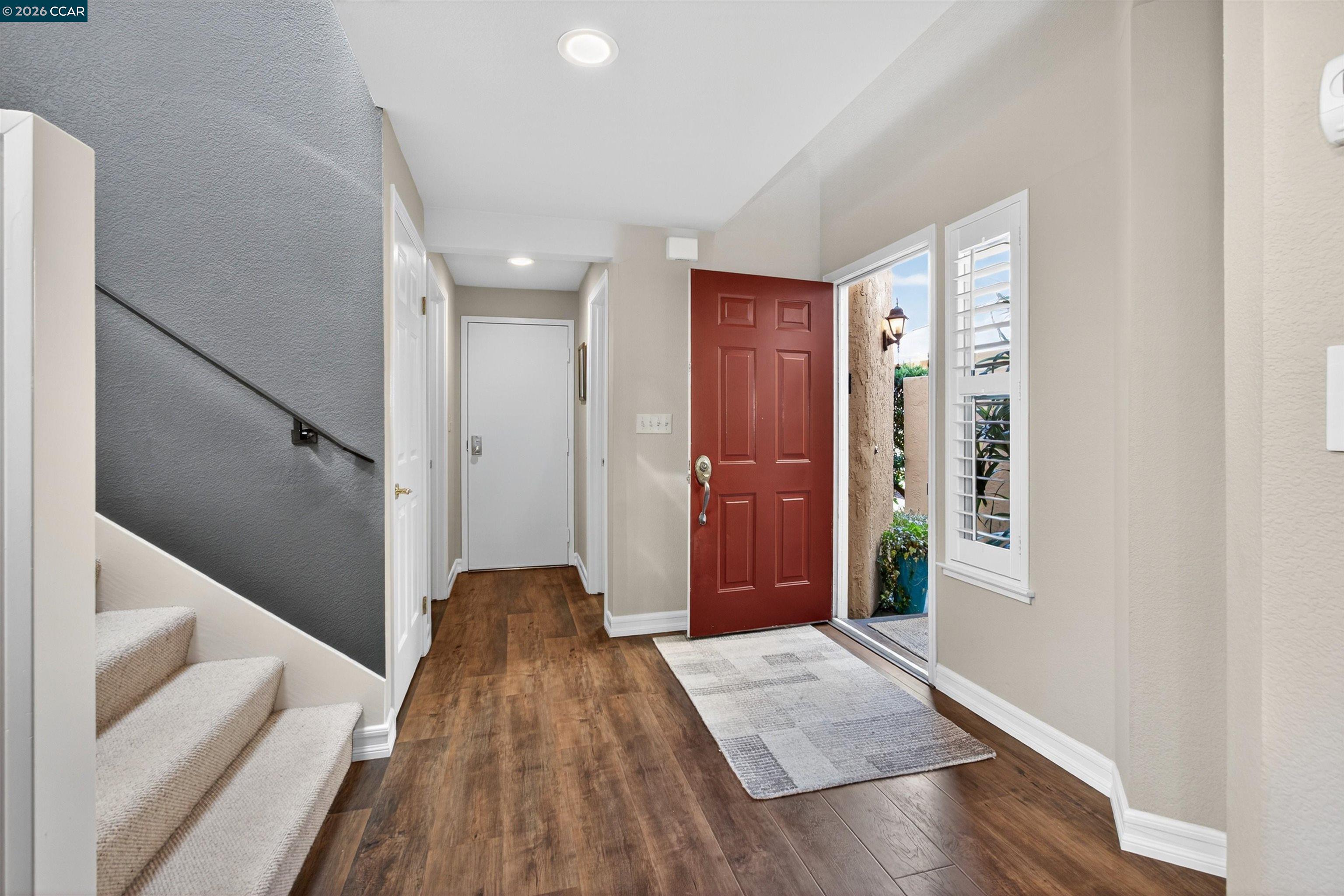 6206 Lakeview Cir