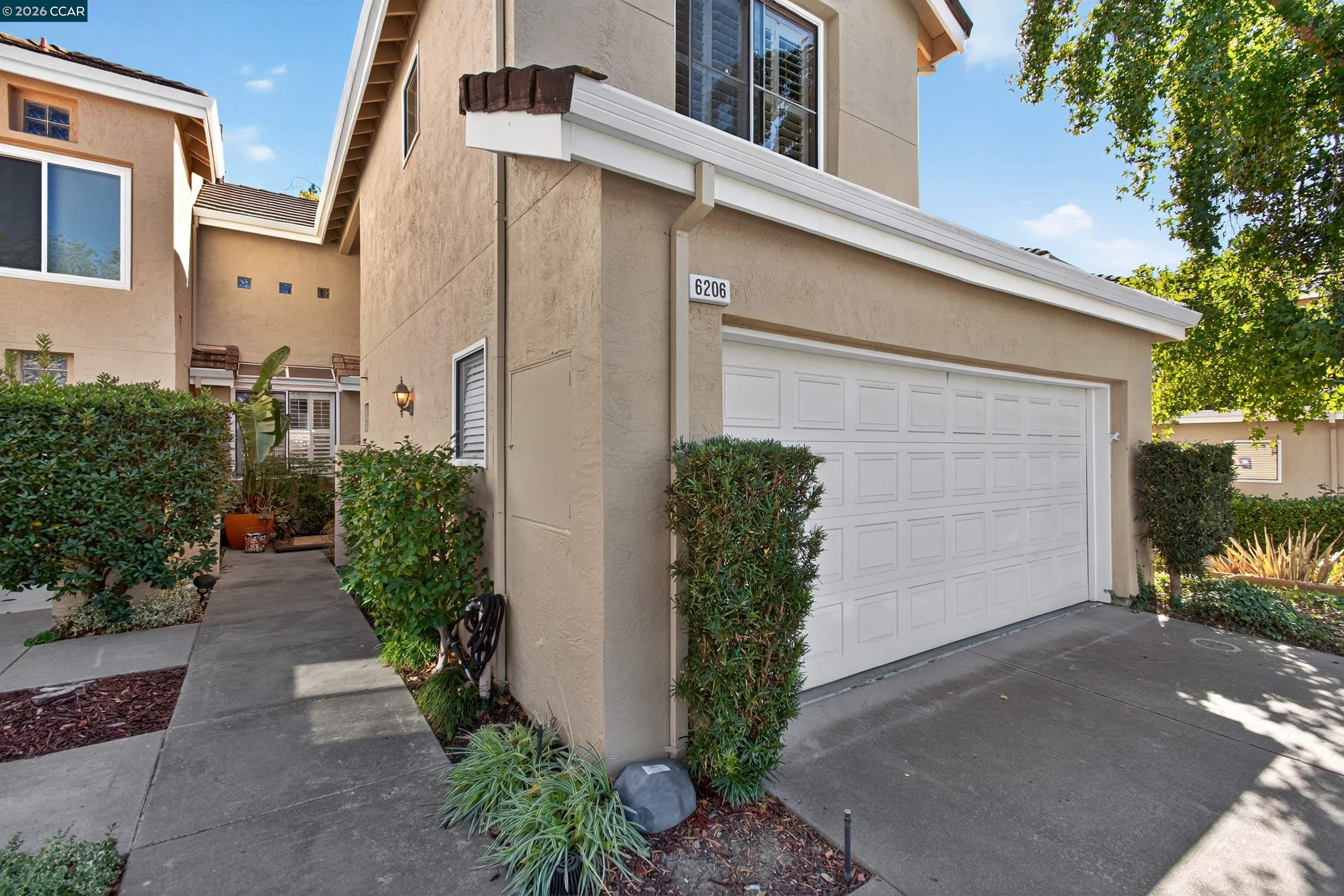 6206 Lakeview Cir