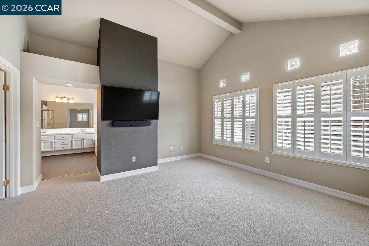 6206 Lakeview Cir