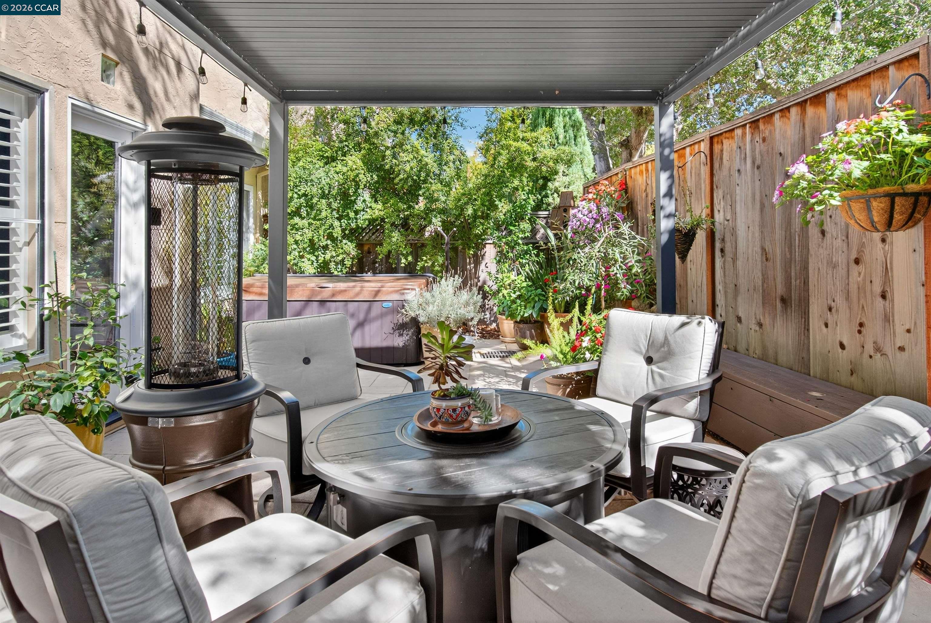 6206 Lakeview Cir