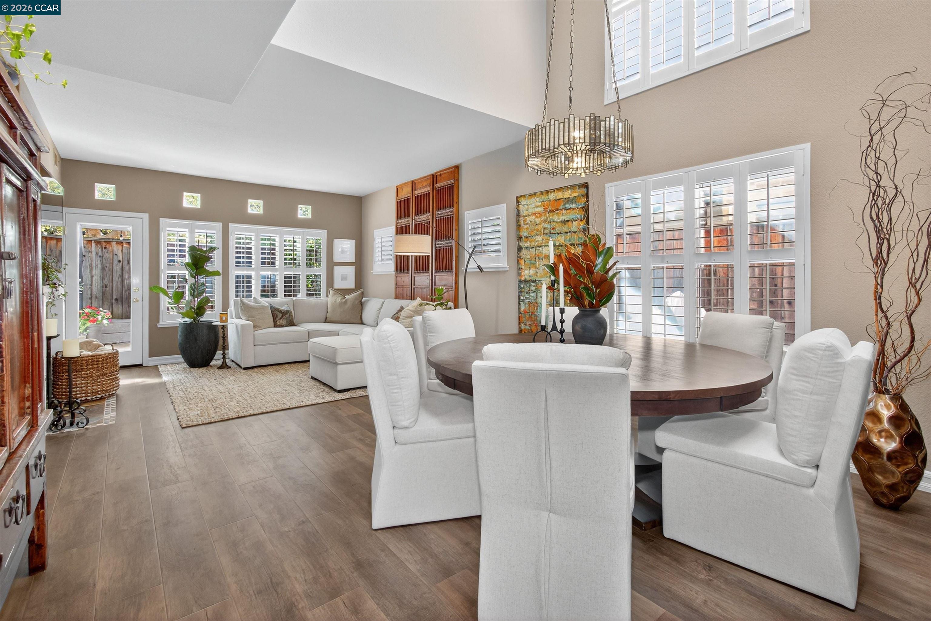 6206 Lakeview Cir