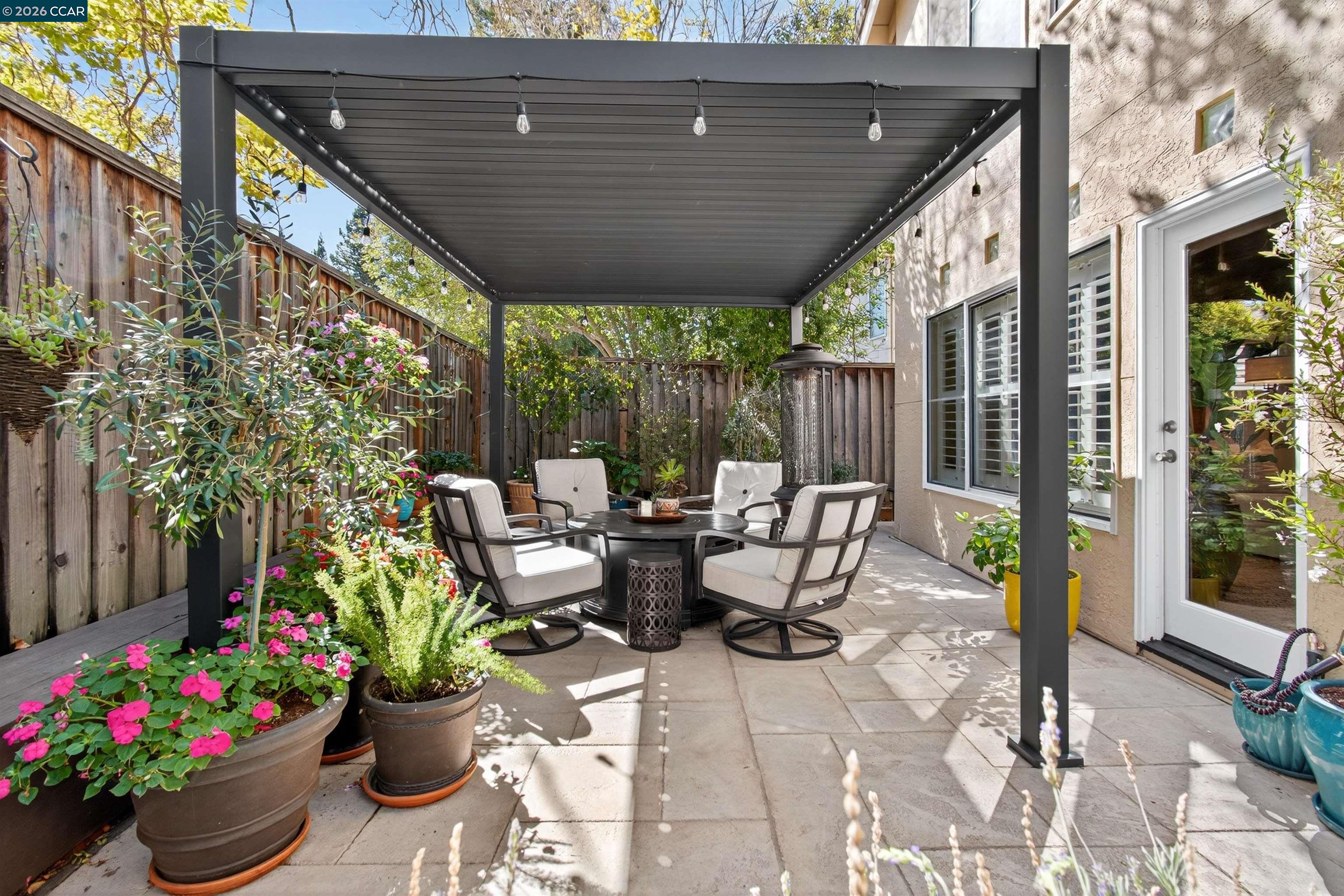 6206 Lakeview Cir
