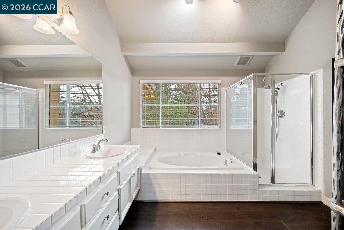 6206 Lakeview Cir