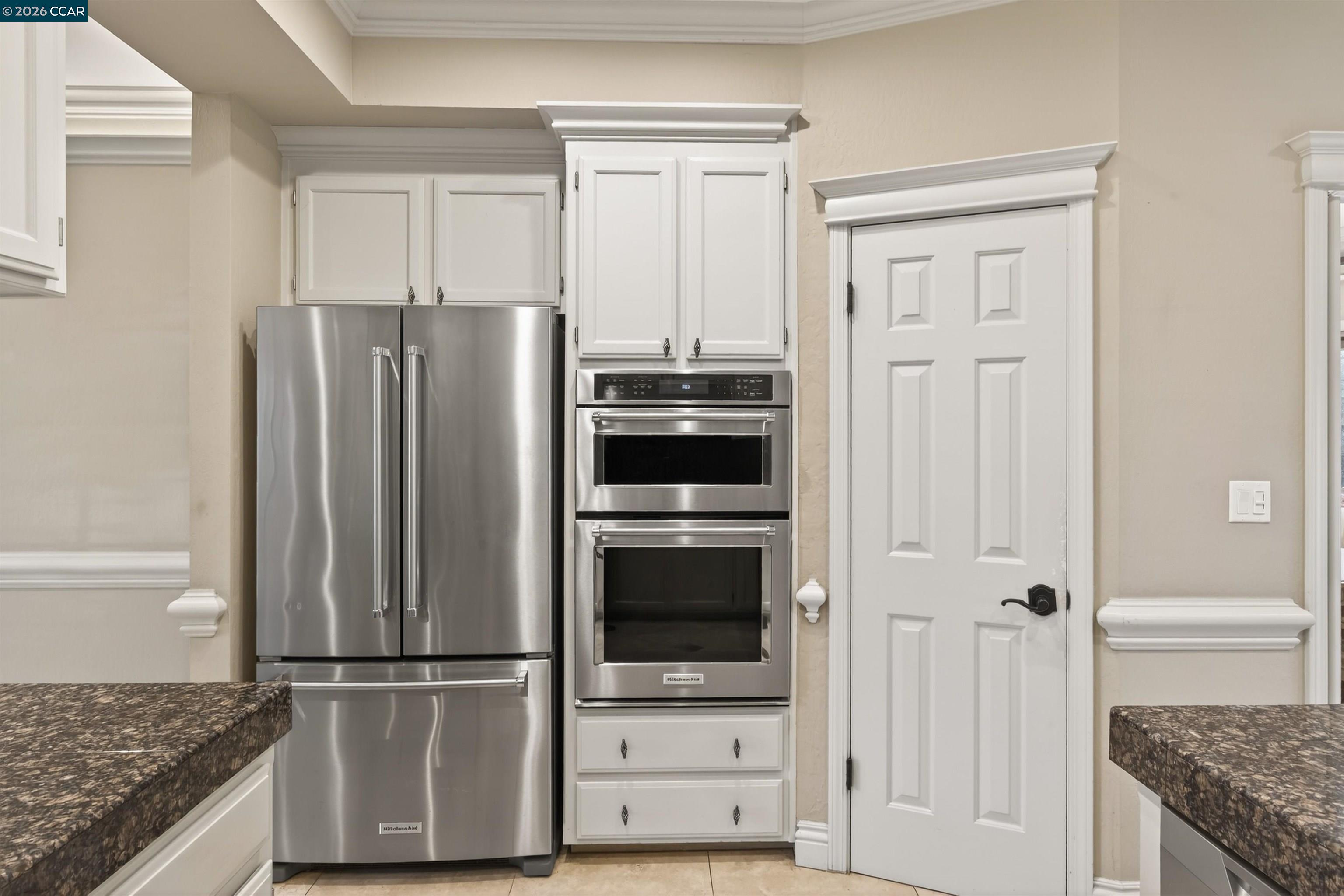 490 Eagle Valley Way