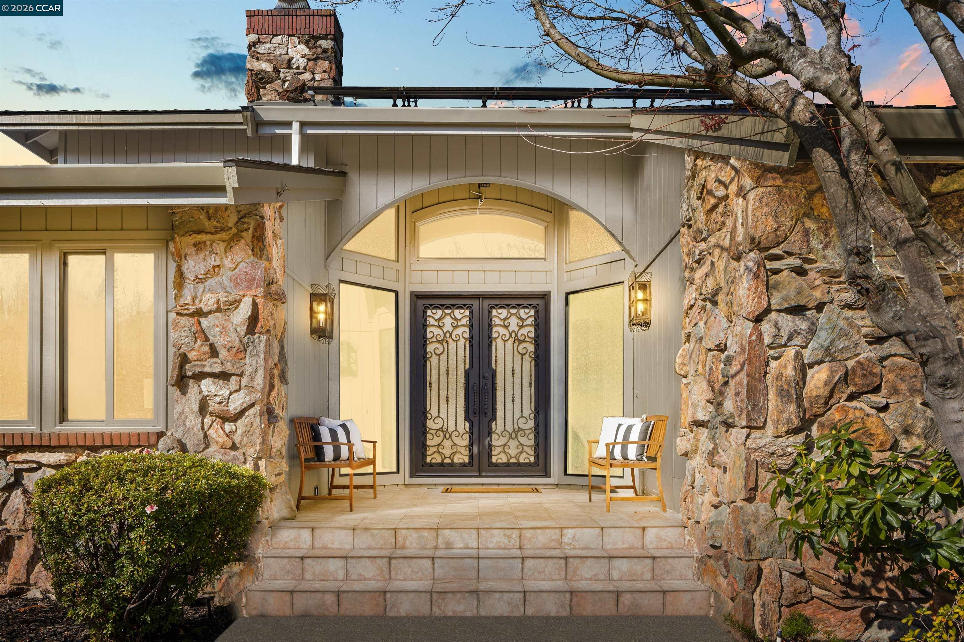 551 Blackhawk Club Dr