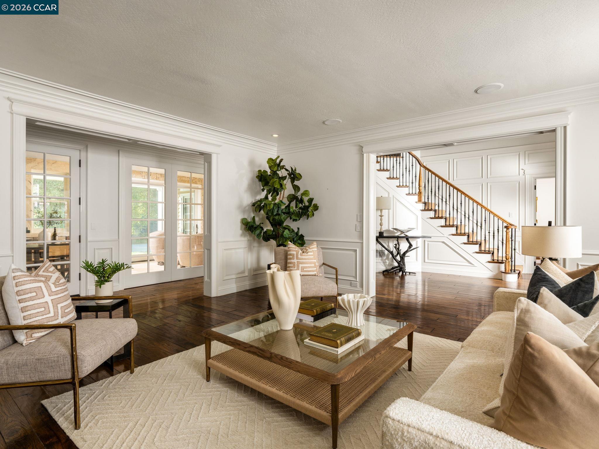 295 Barrington Ln