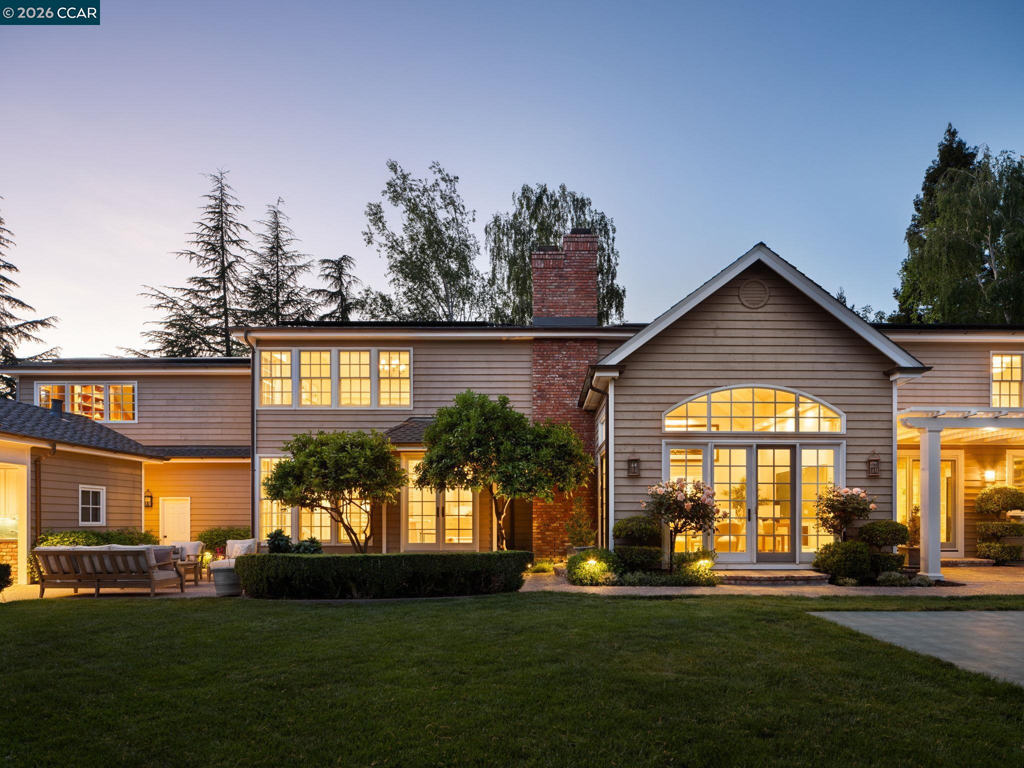 295 Barrington Ln