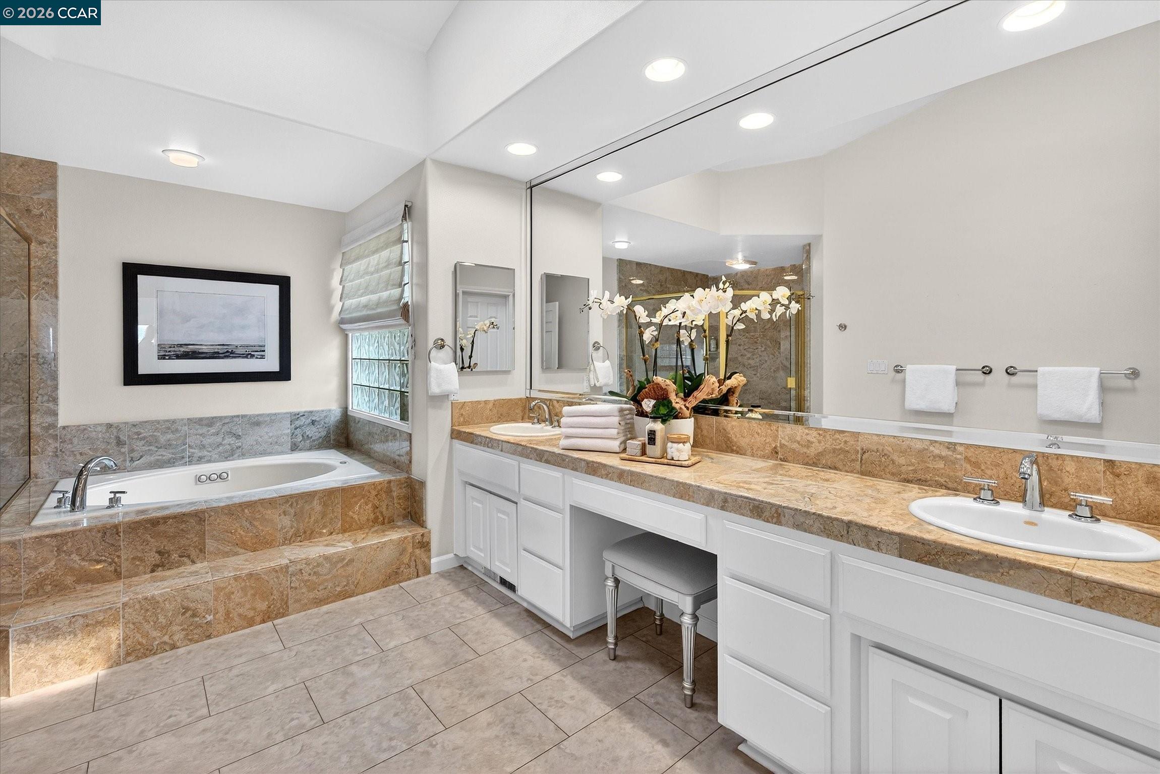 3643 Country Club Ter