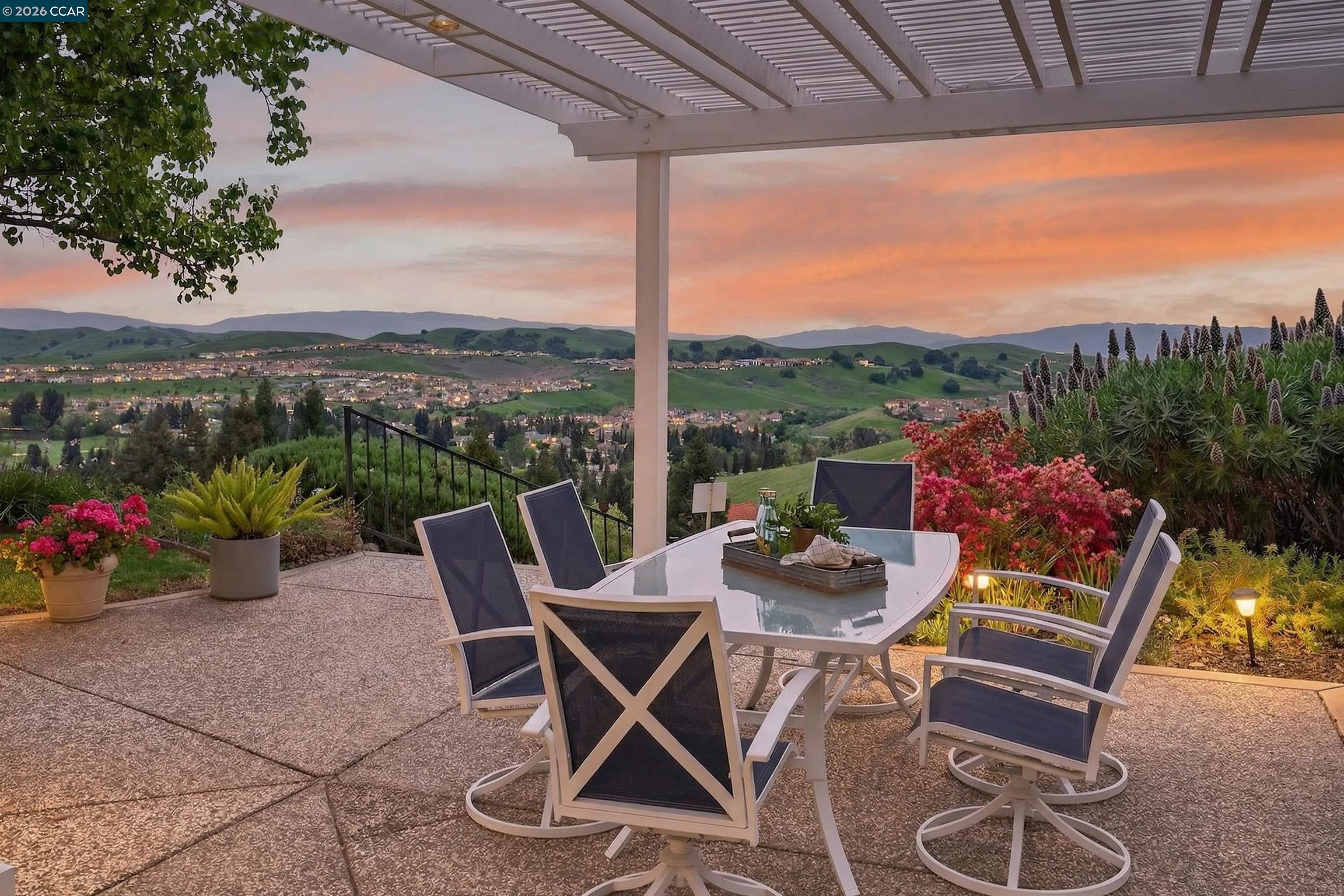 3643 Country Club Ter