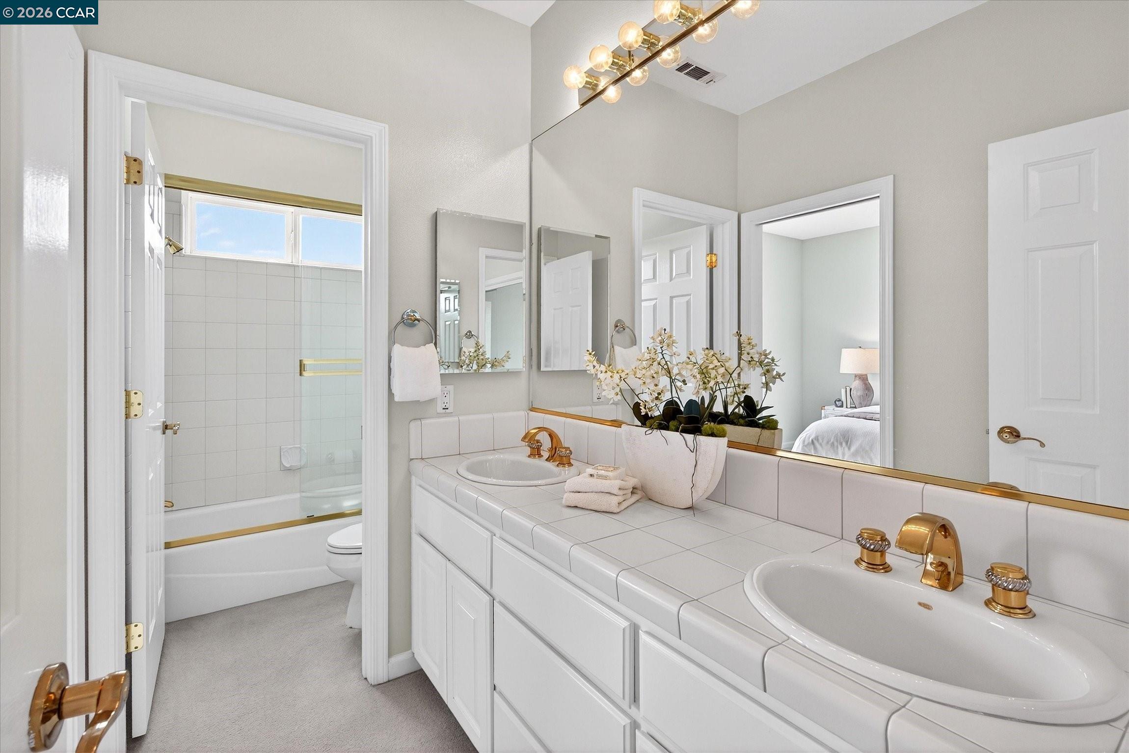 3643 Country Club Ter