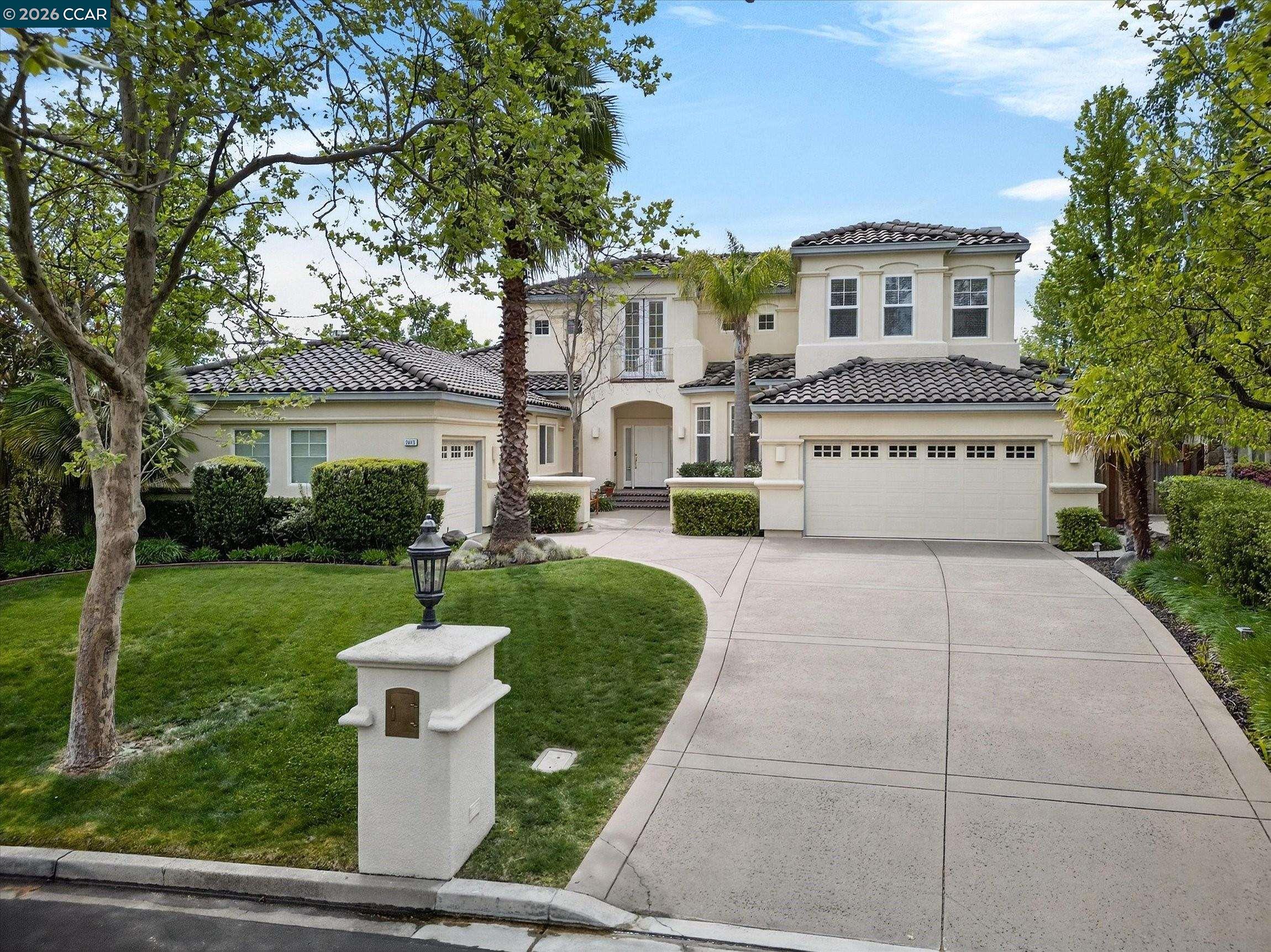 3643 Country Club Ter