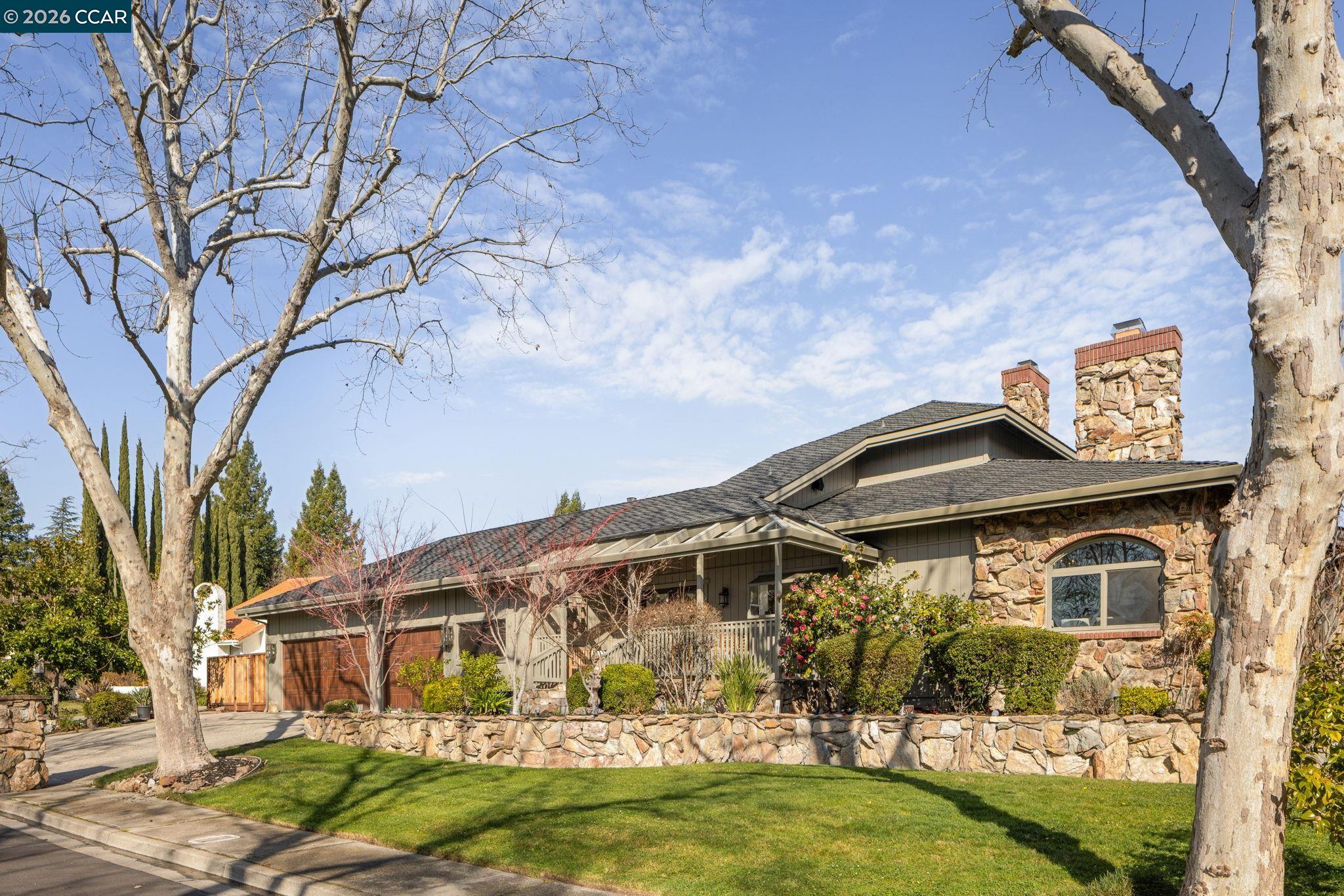 551 Blackhawk Club Dr