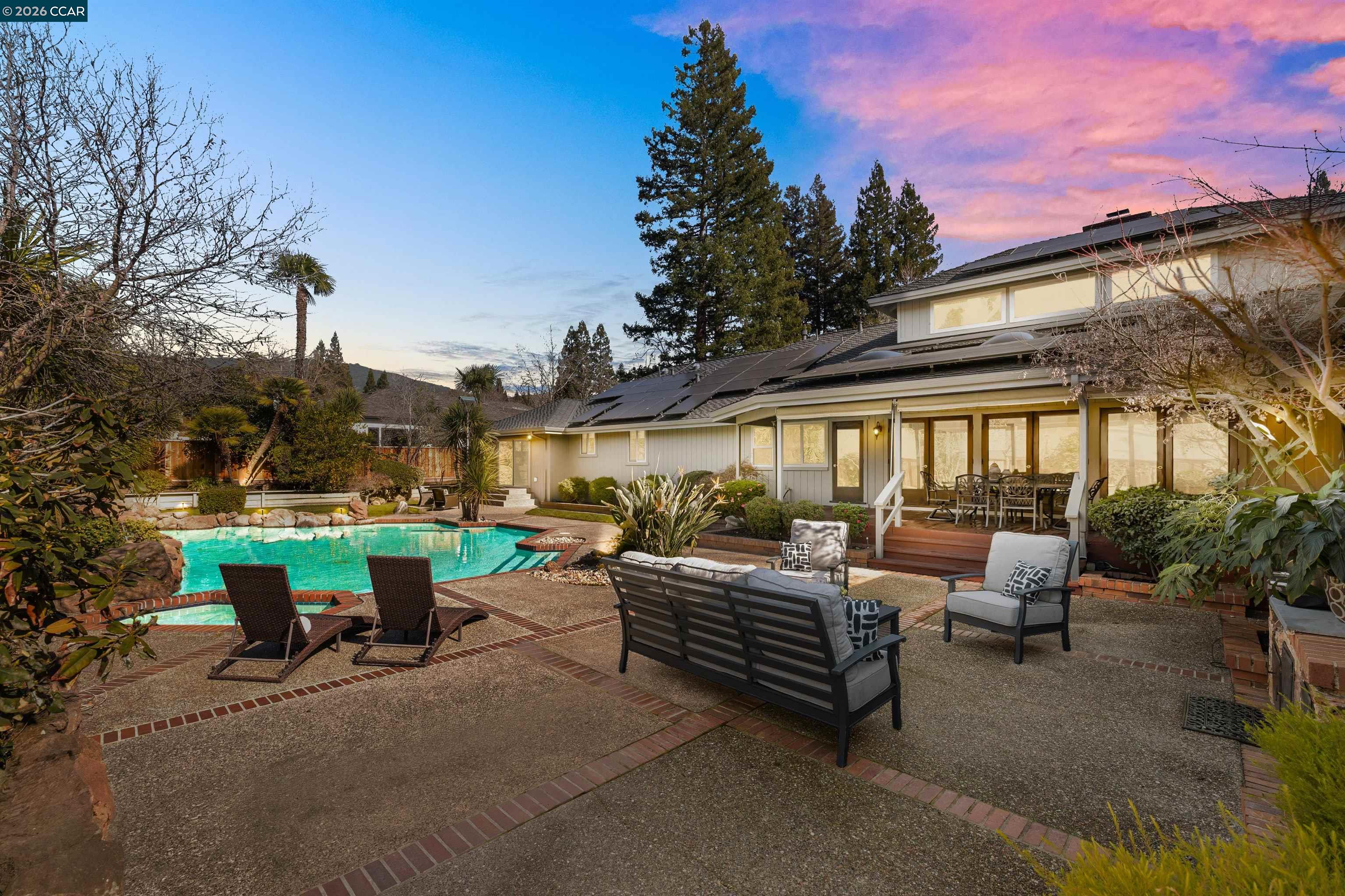 551 Blackhawk Club Dr