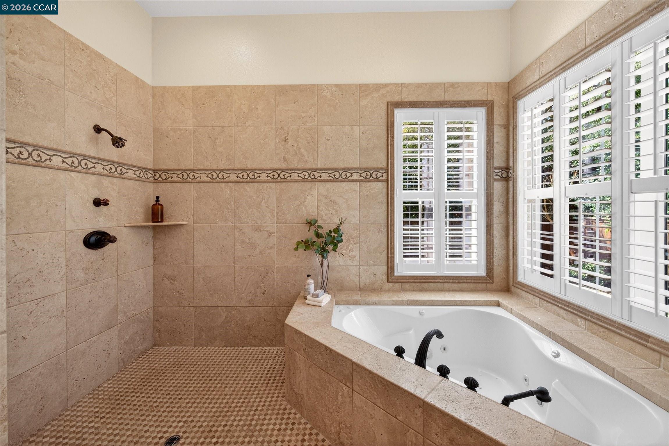 3 Brooktree Dr