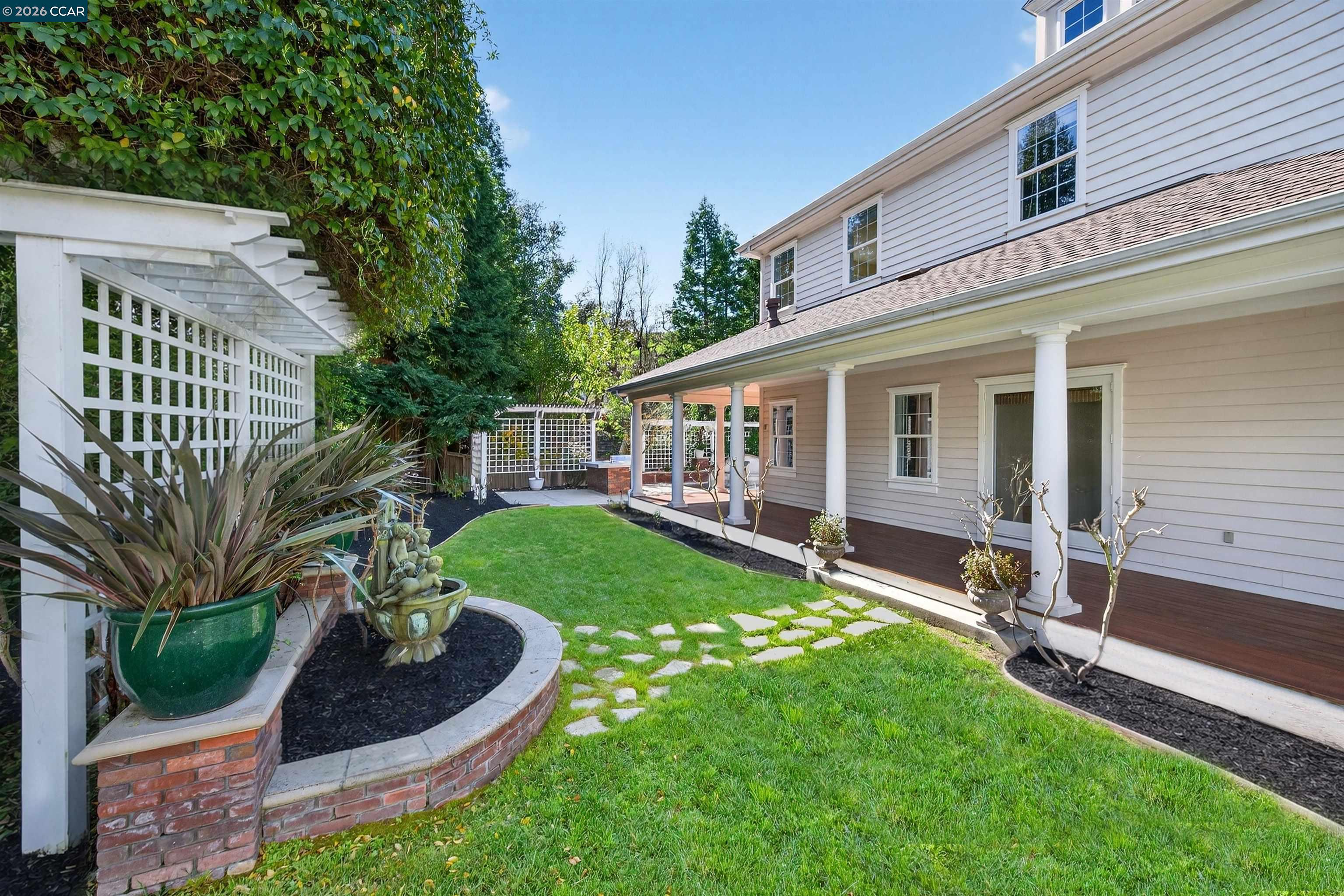 3 Brooktree Dr