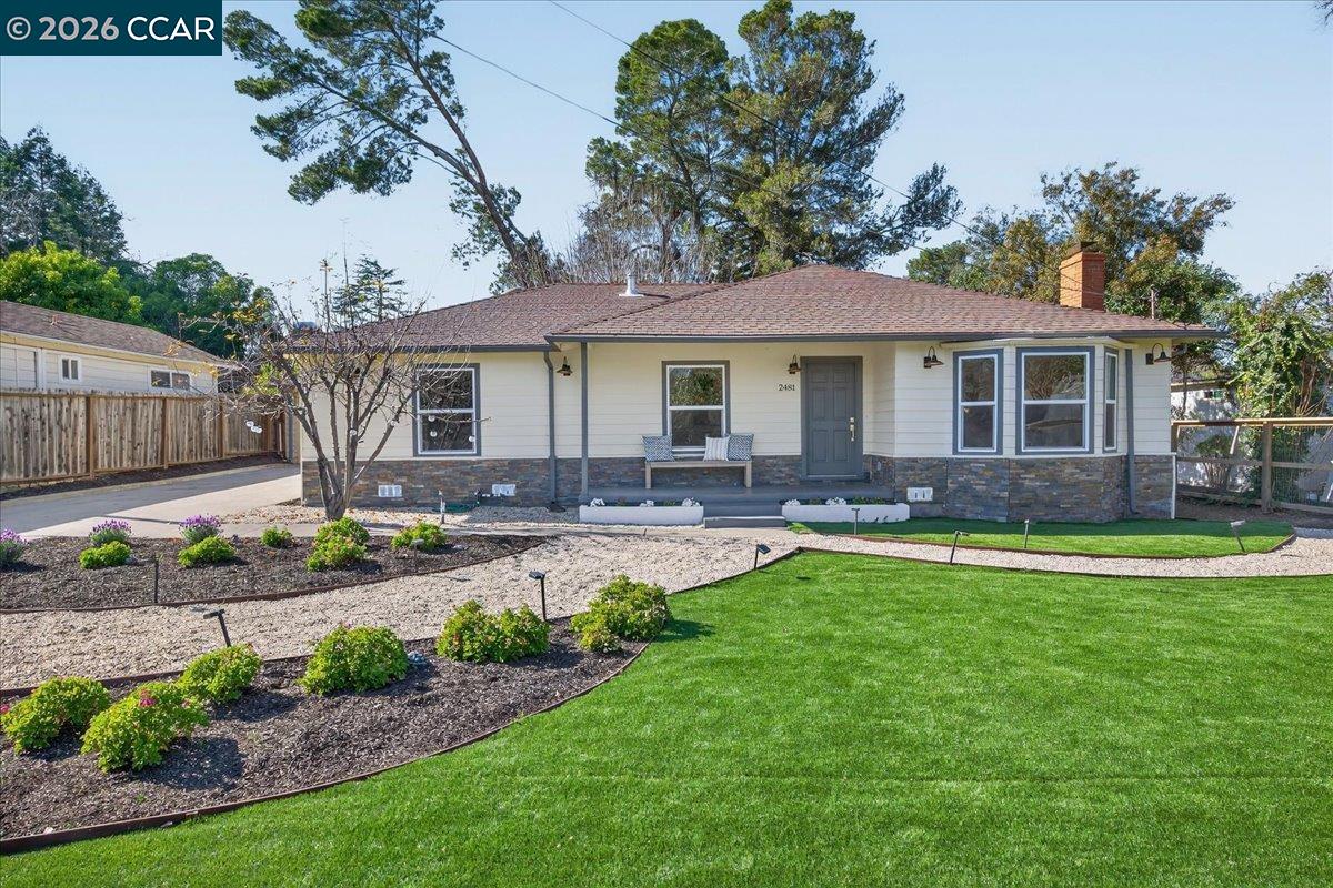2481 Casa Way