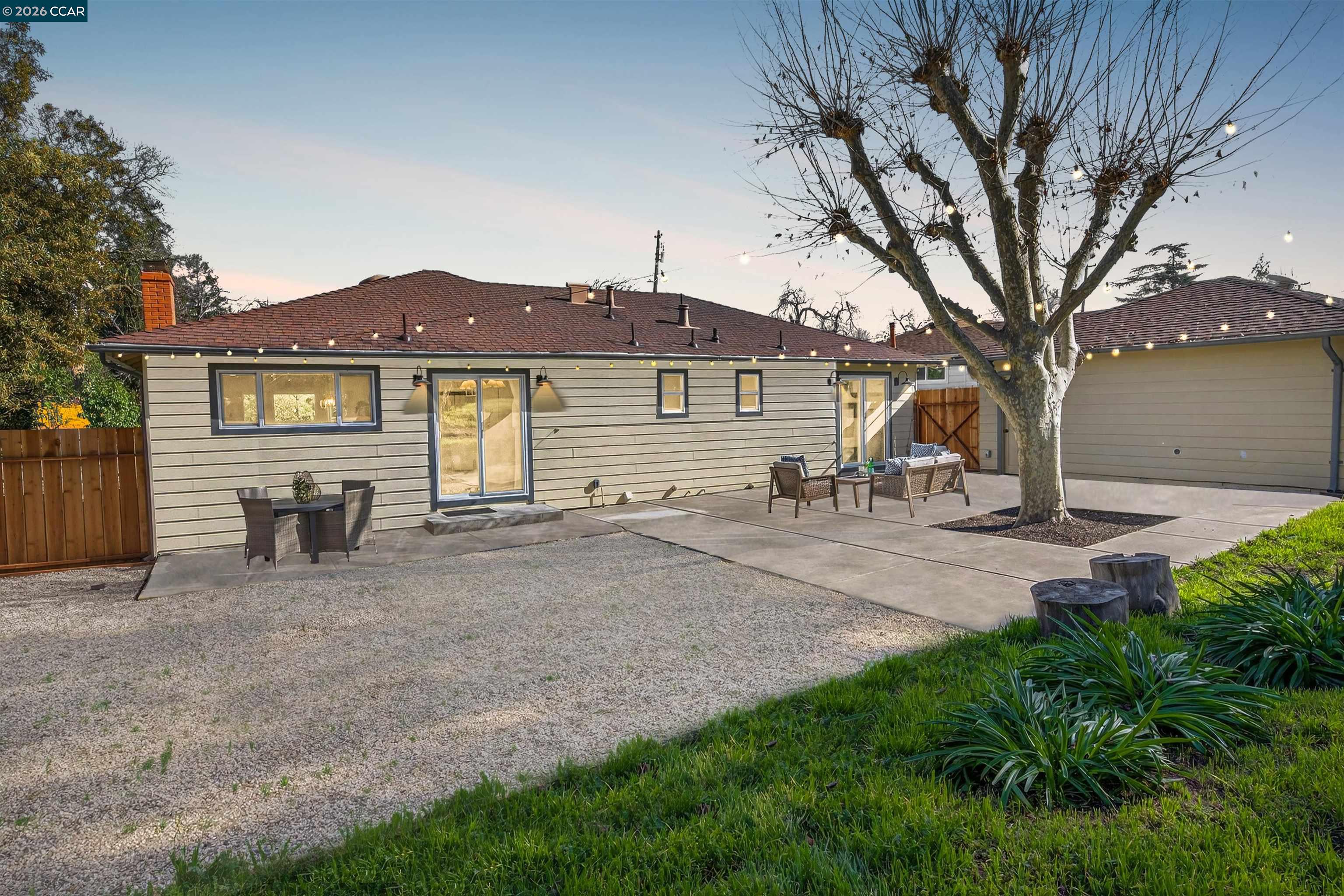 2481 Casa Way
