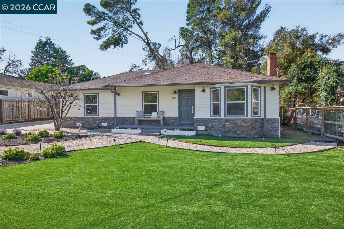 2481 Casa Way