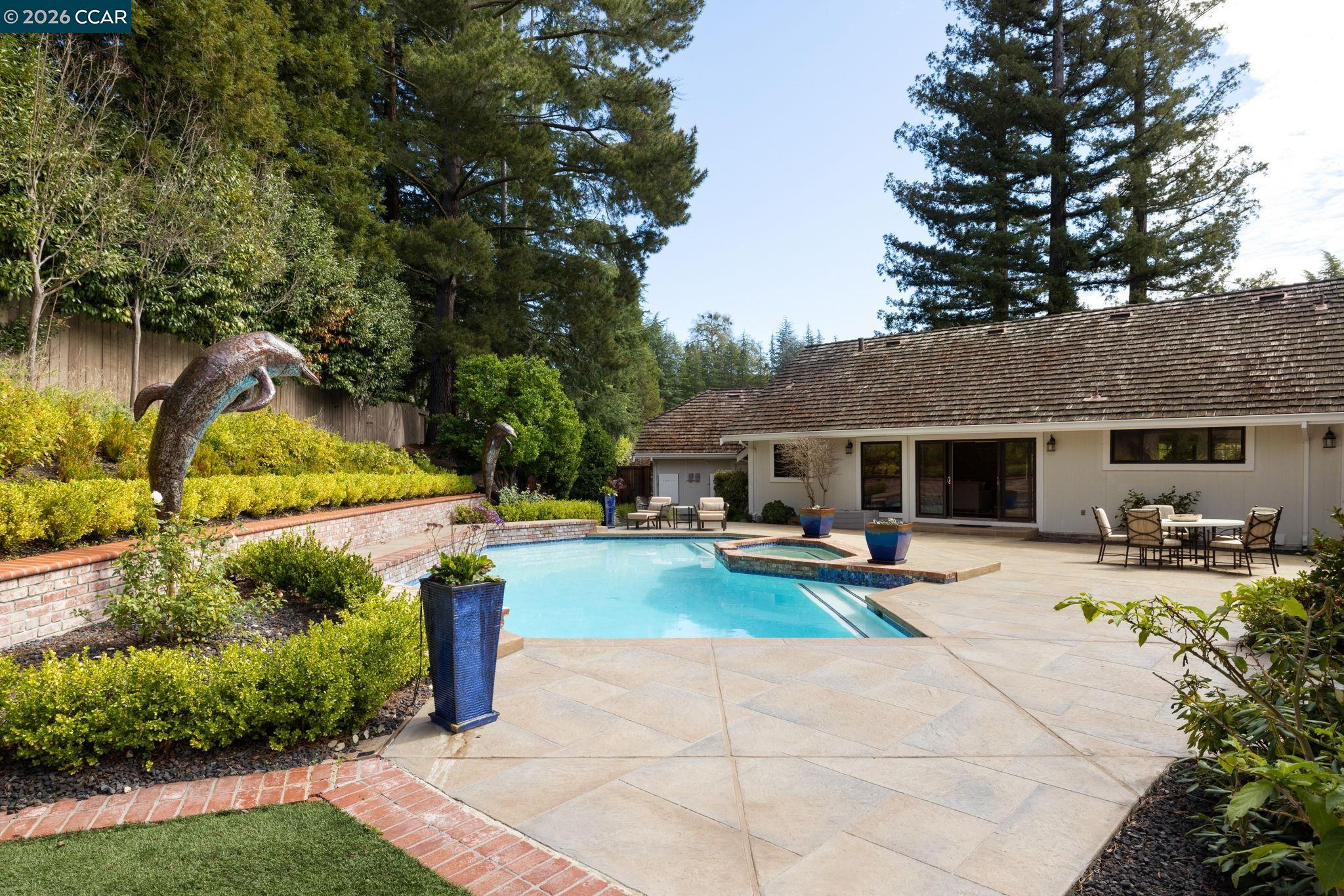 2705 Mossy Oak Dr