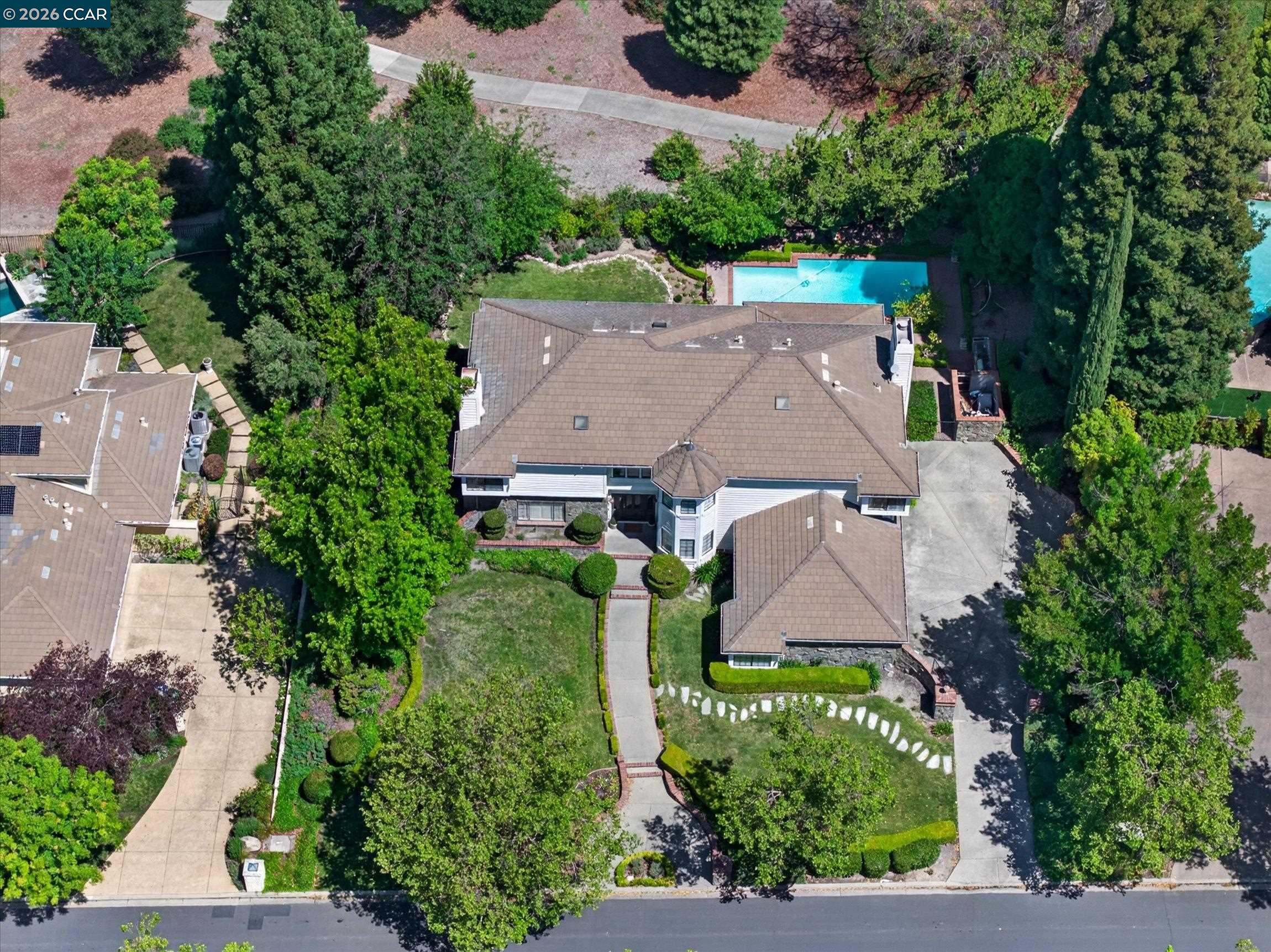 5303 Blackhawk Dr