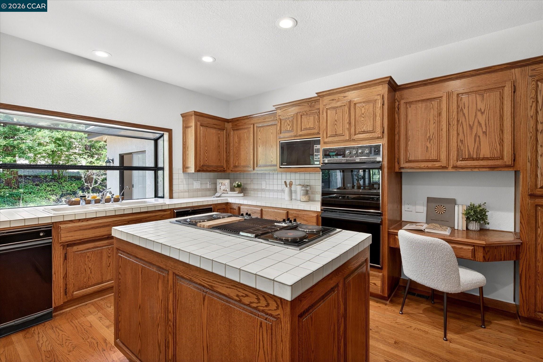 4423 Deer Ridge Rd