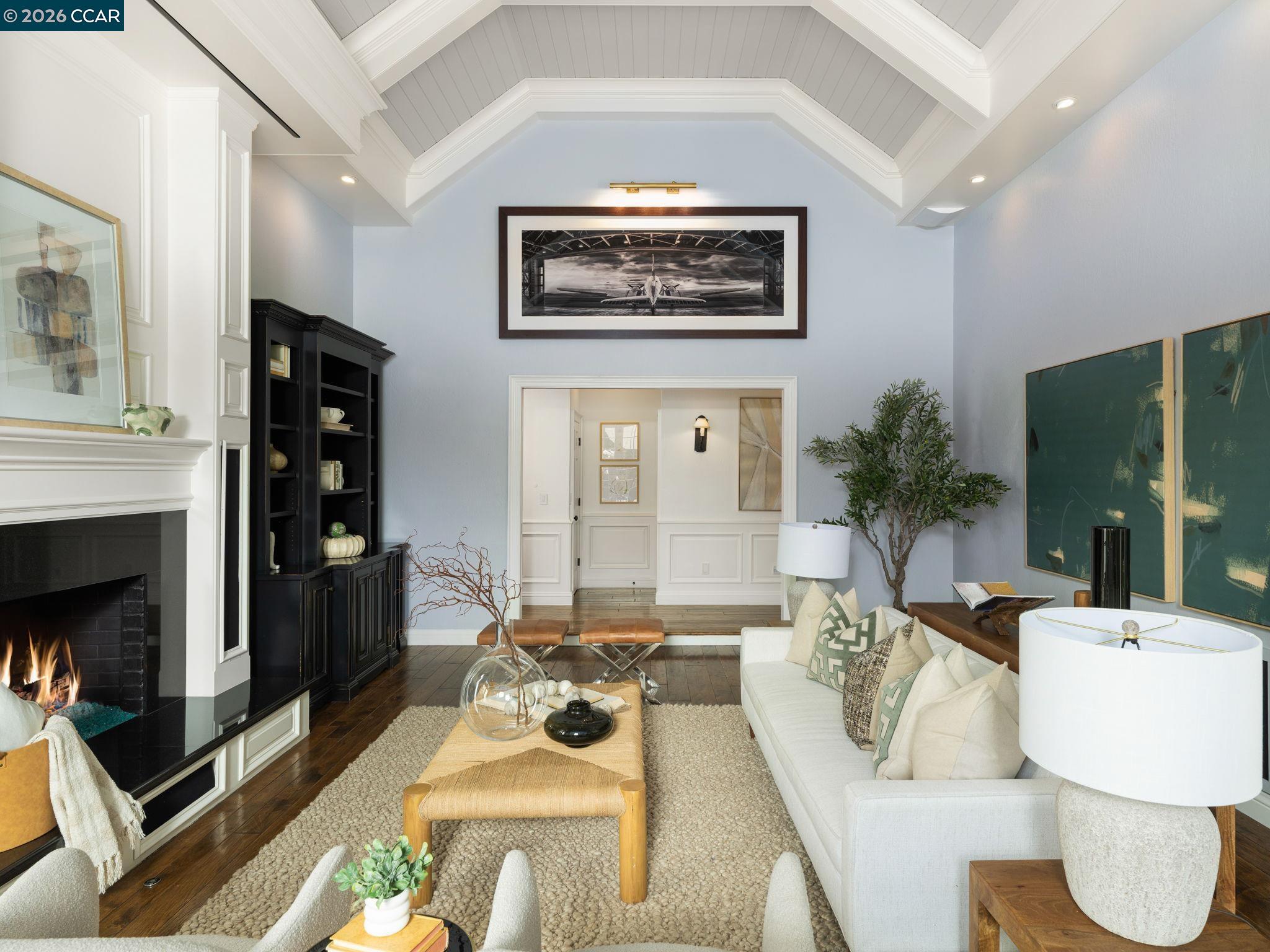 295 Barrington Ln