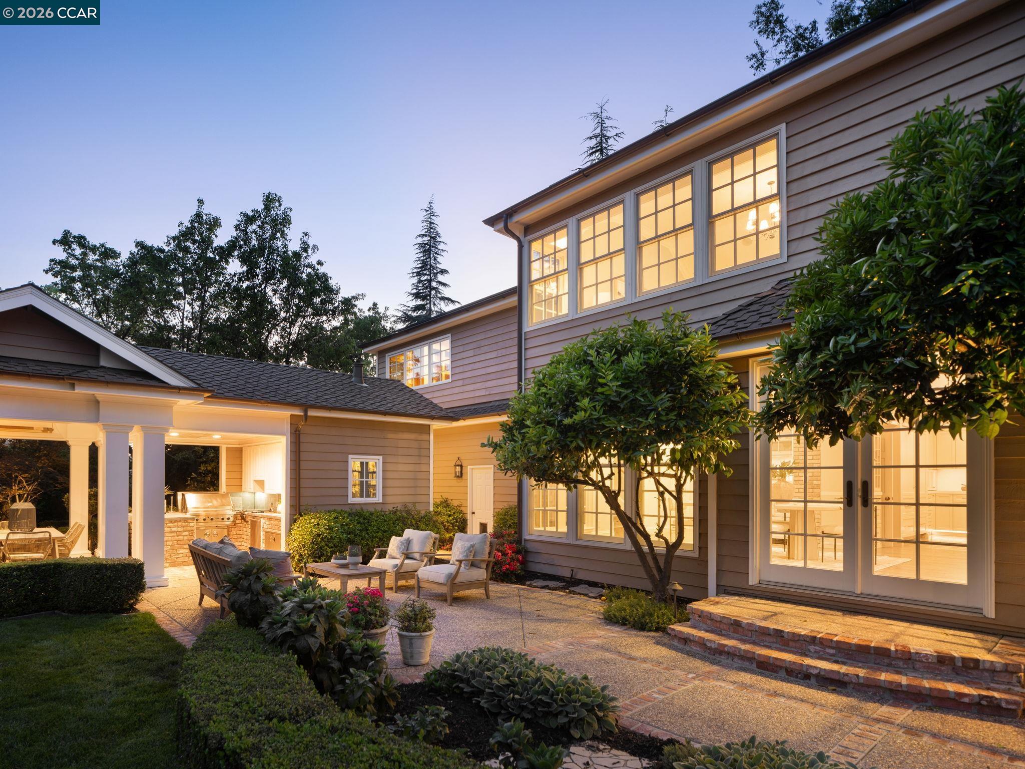 295 Barrington Ln
