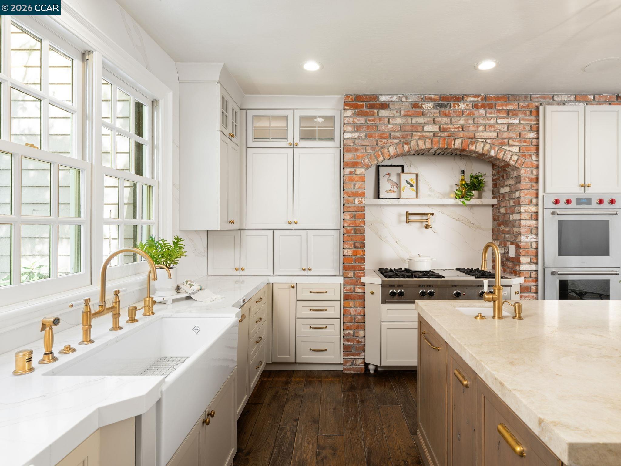 295 Barrington Ln