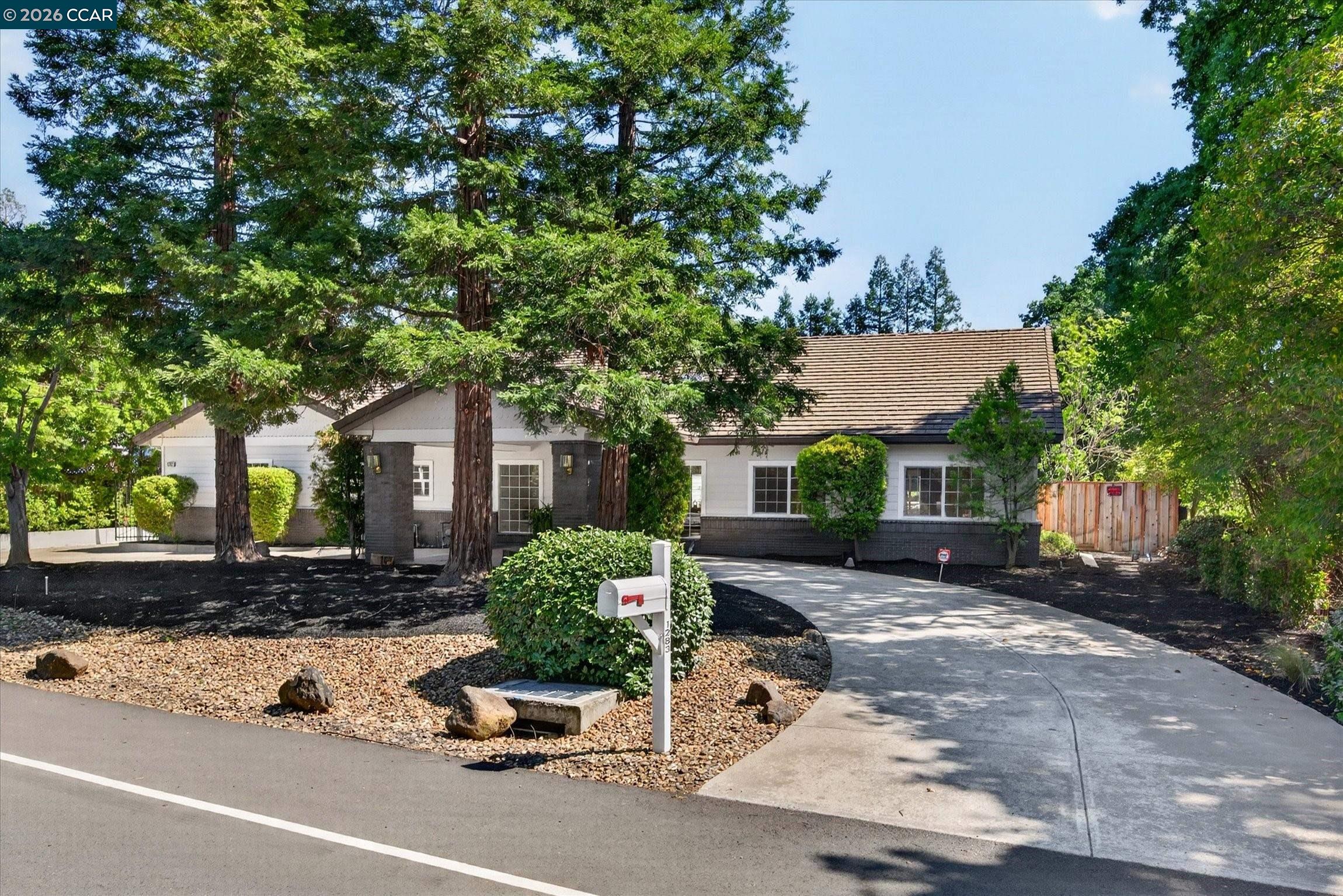 1283 Rudgear Rd
