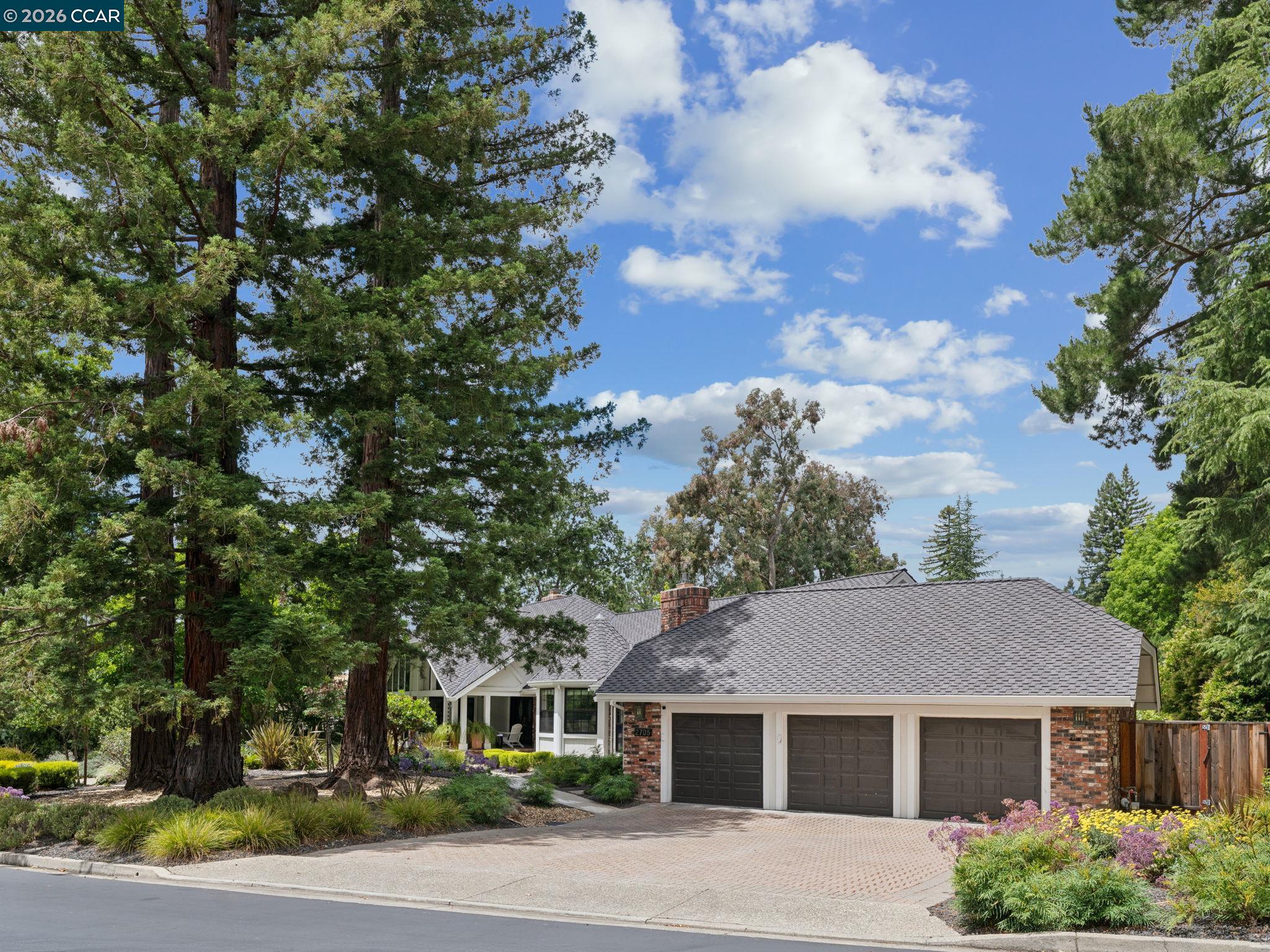 2705 Mossy Oak Dr