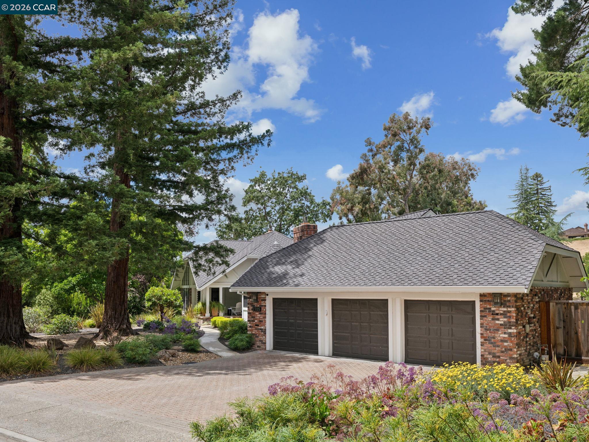 2705 Mossy Oak Dr