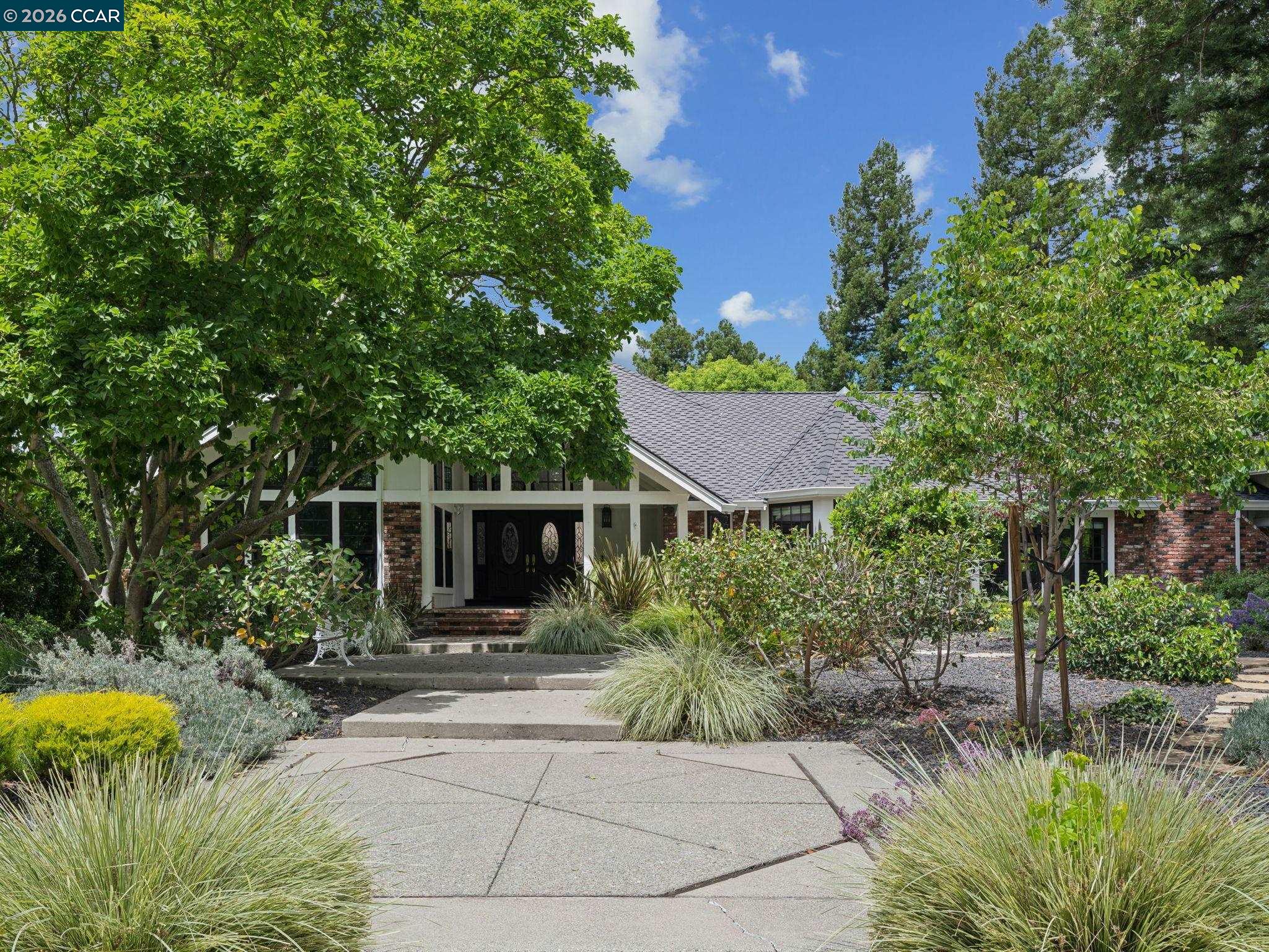 2705 Mossy Oak Dr