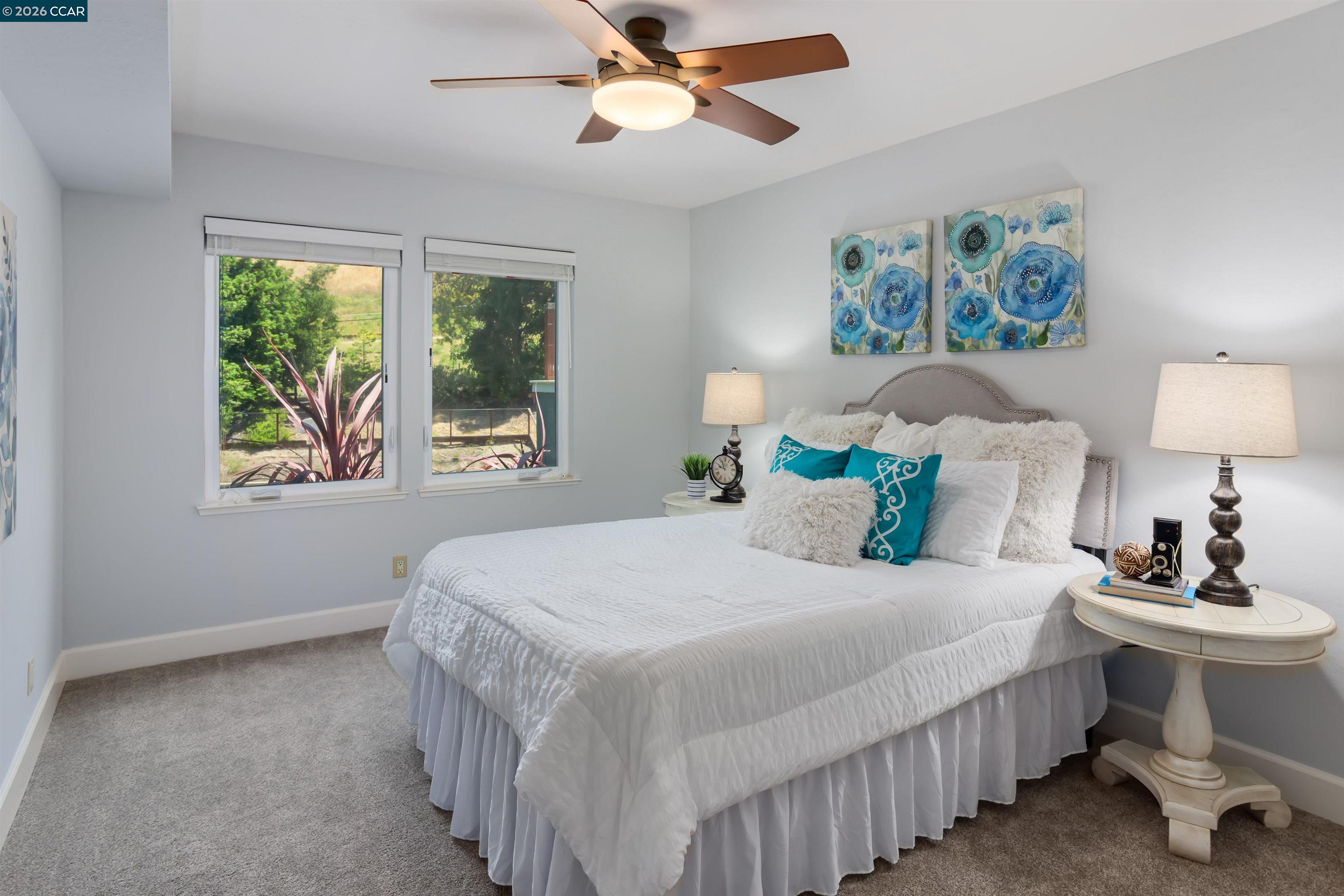 2324 Saddleback Dr