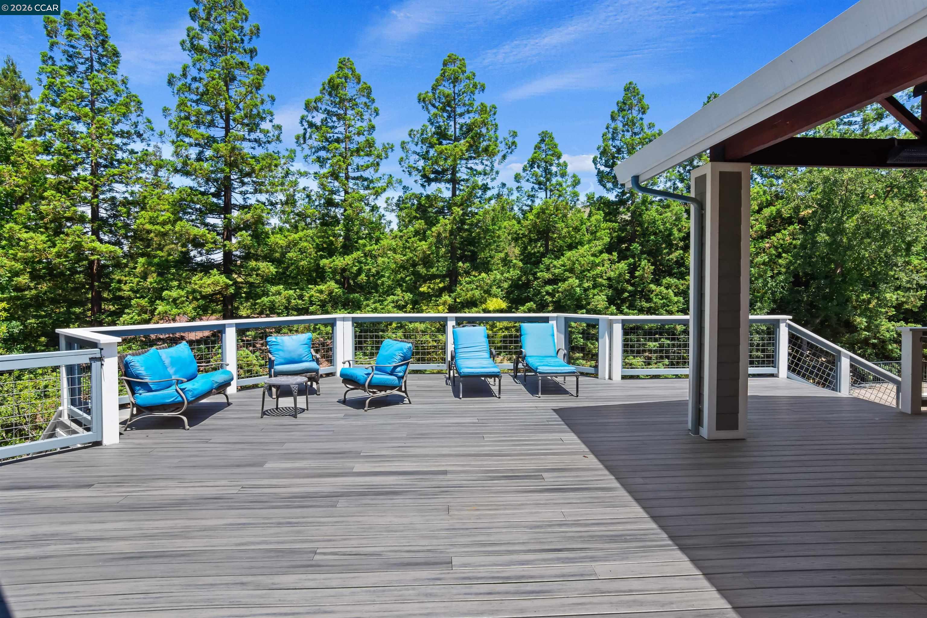 2324 Saddleback Dr