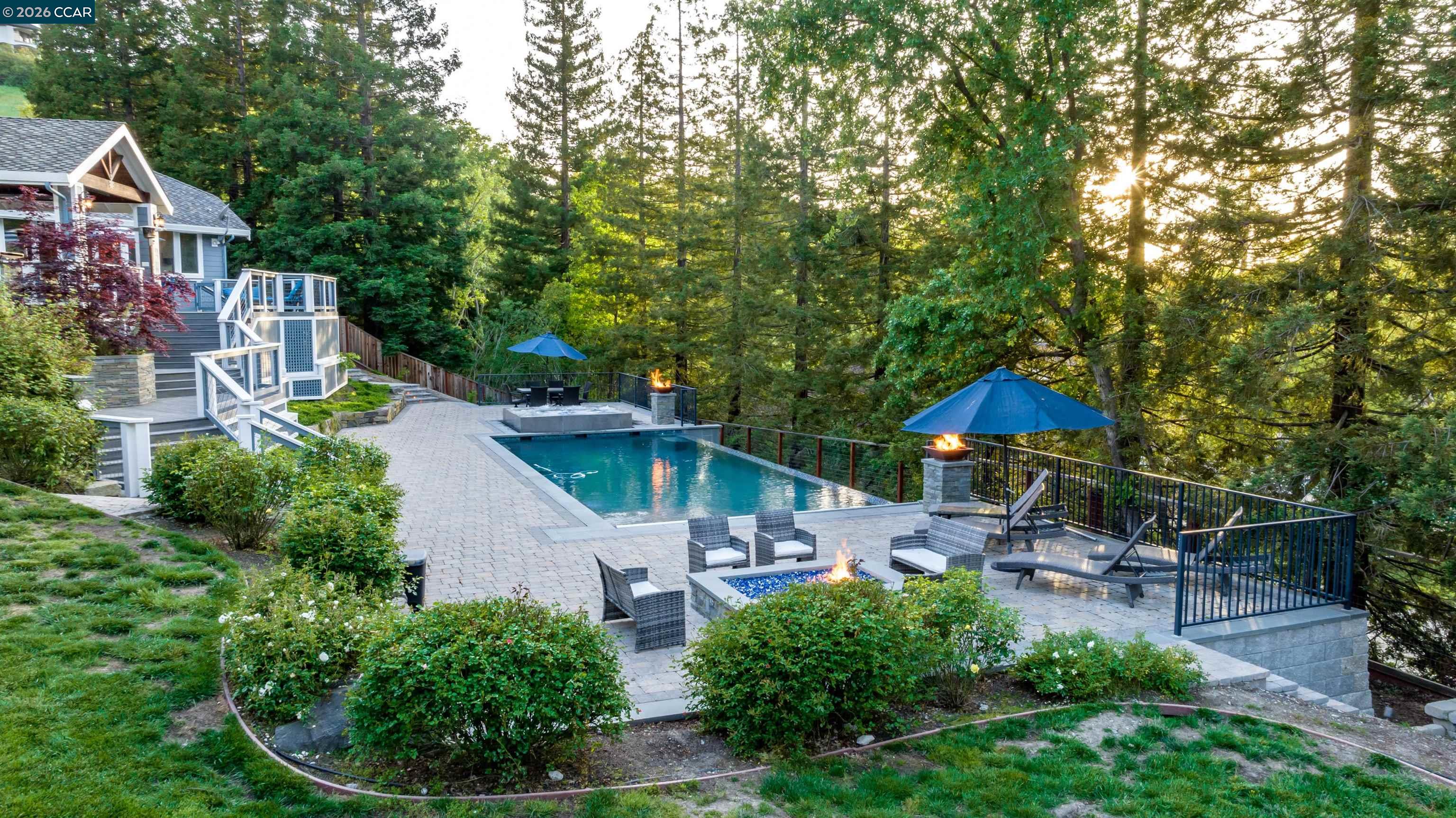 2324 Saddleback Dr