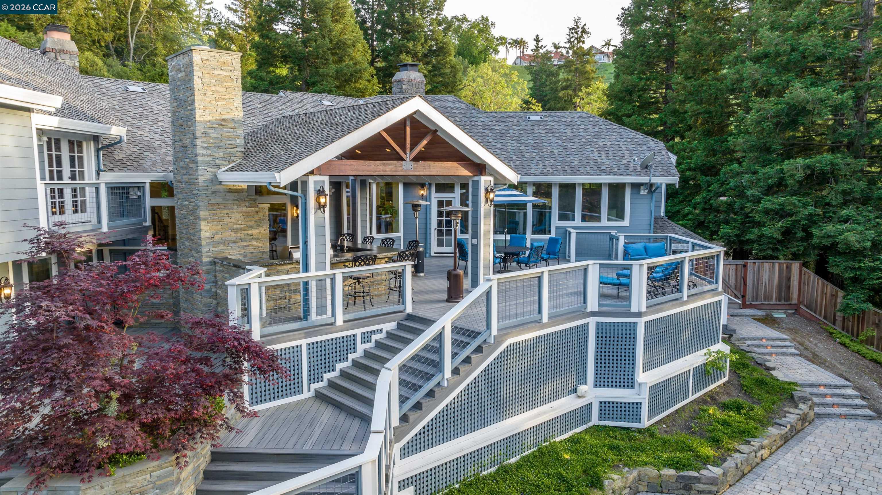 2324 Saddleback Dr