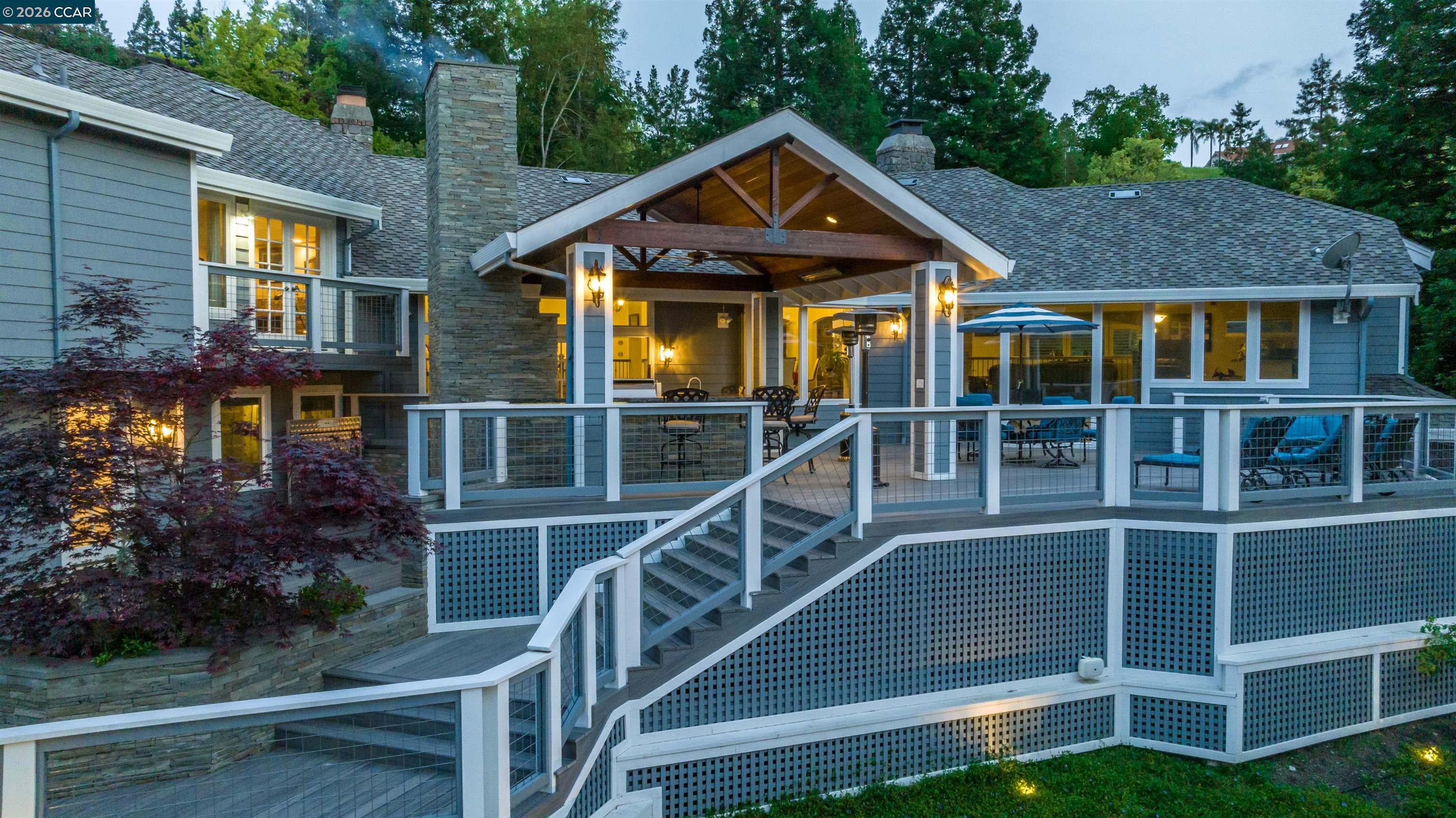 2324 Saddleback Dr