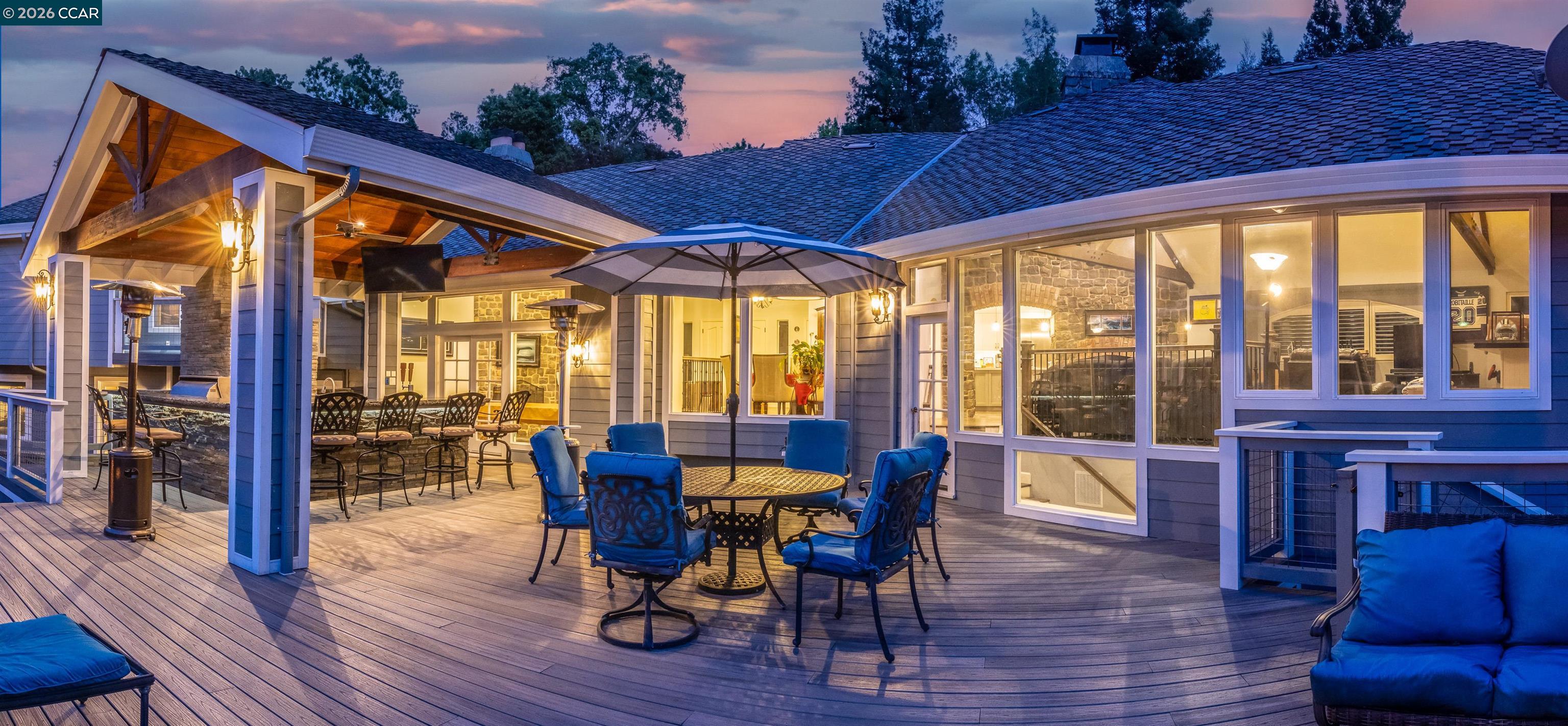 2324 Saddleback Dr