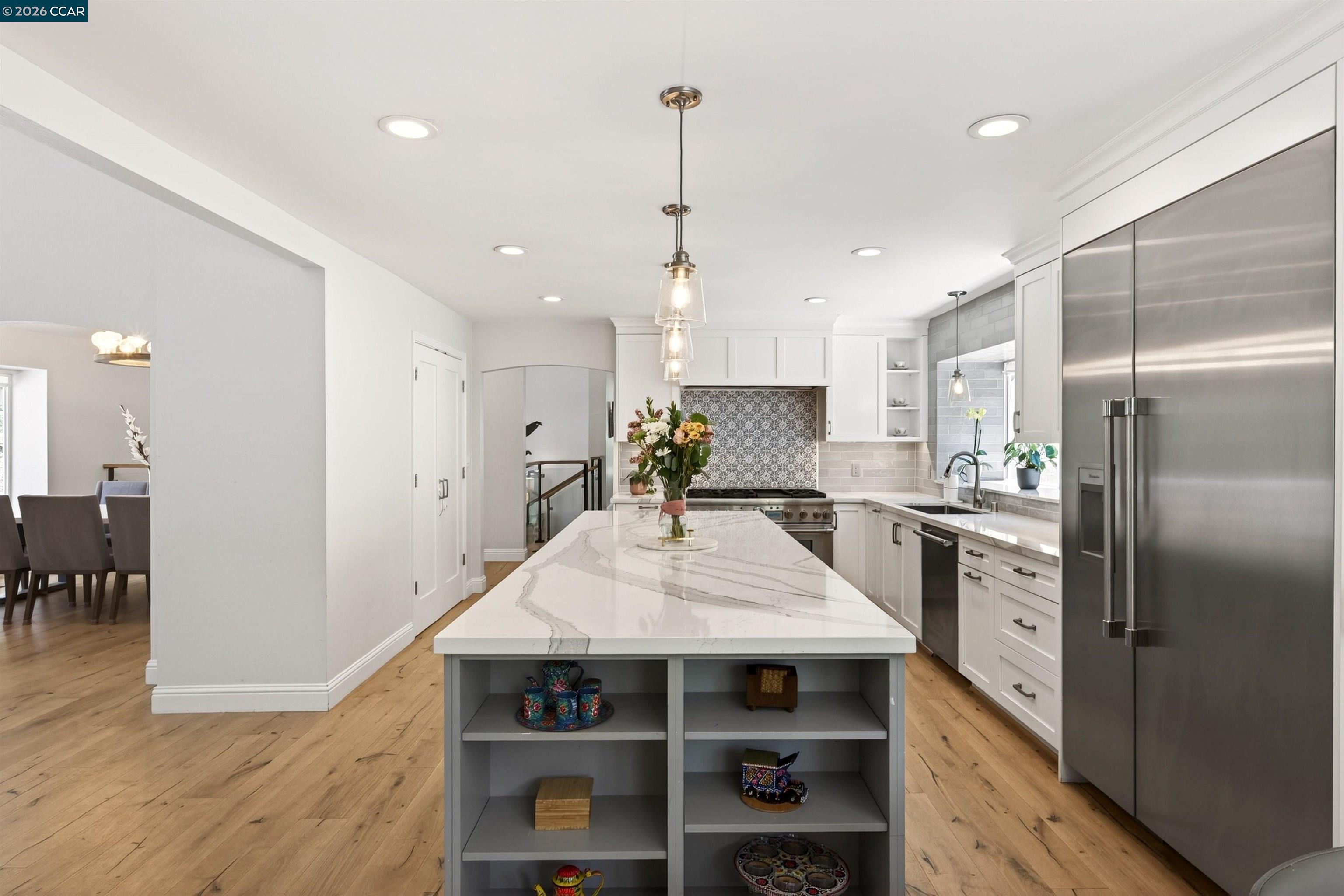 2324 Saddleback Dr