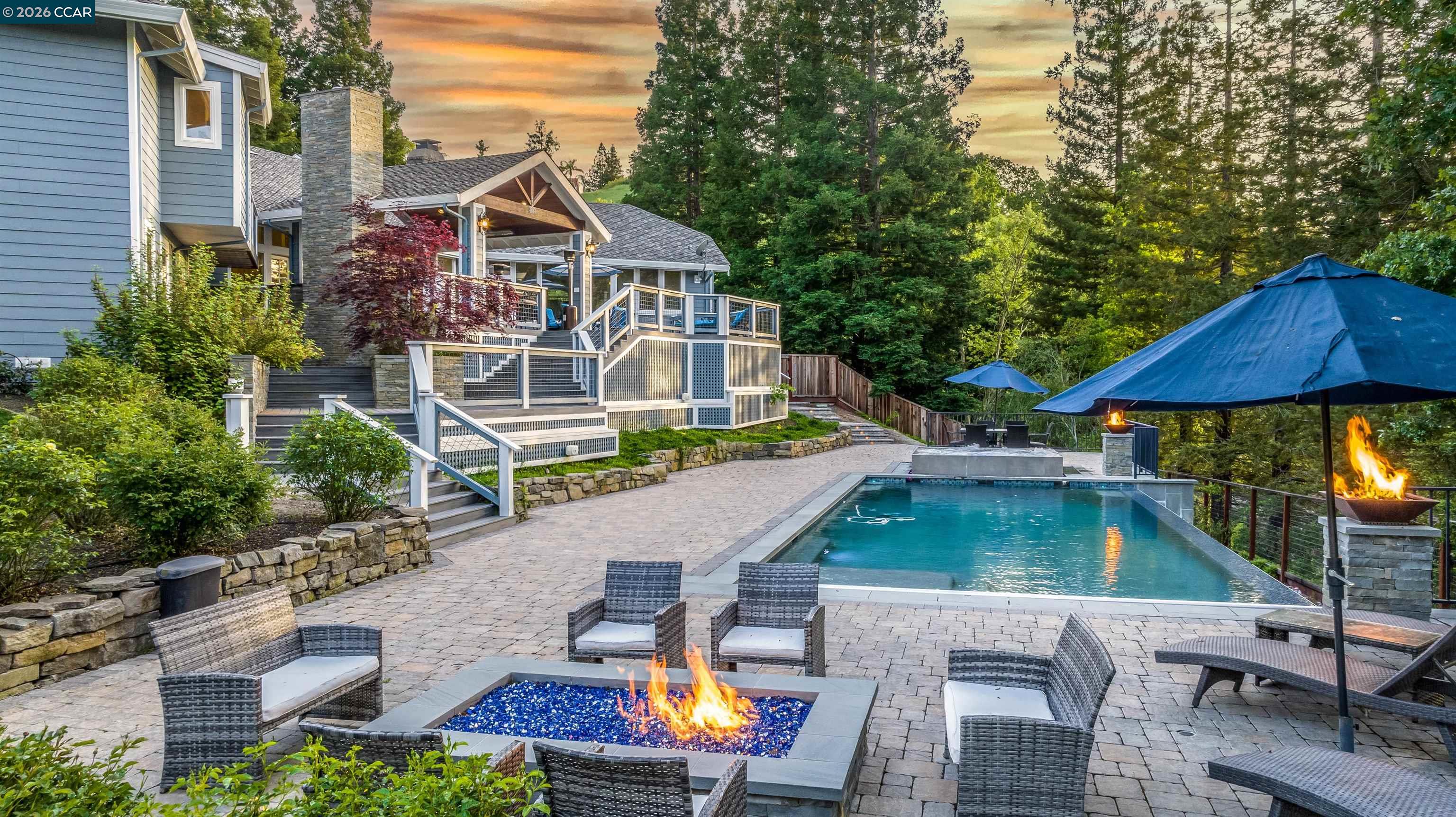 2324 Saddleback Dr