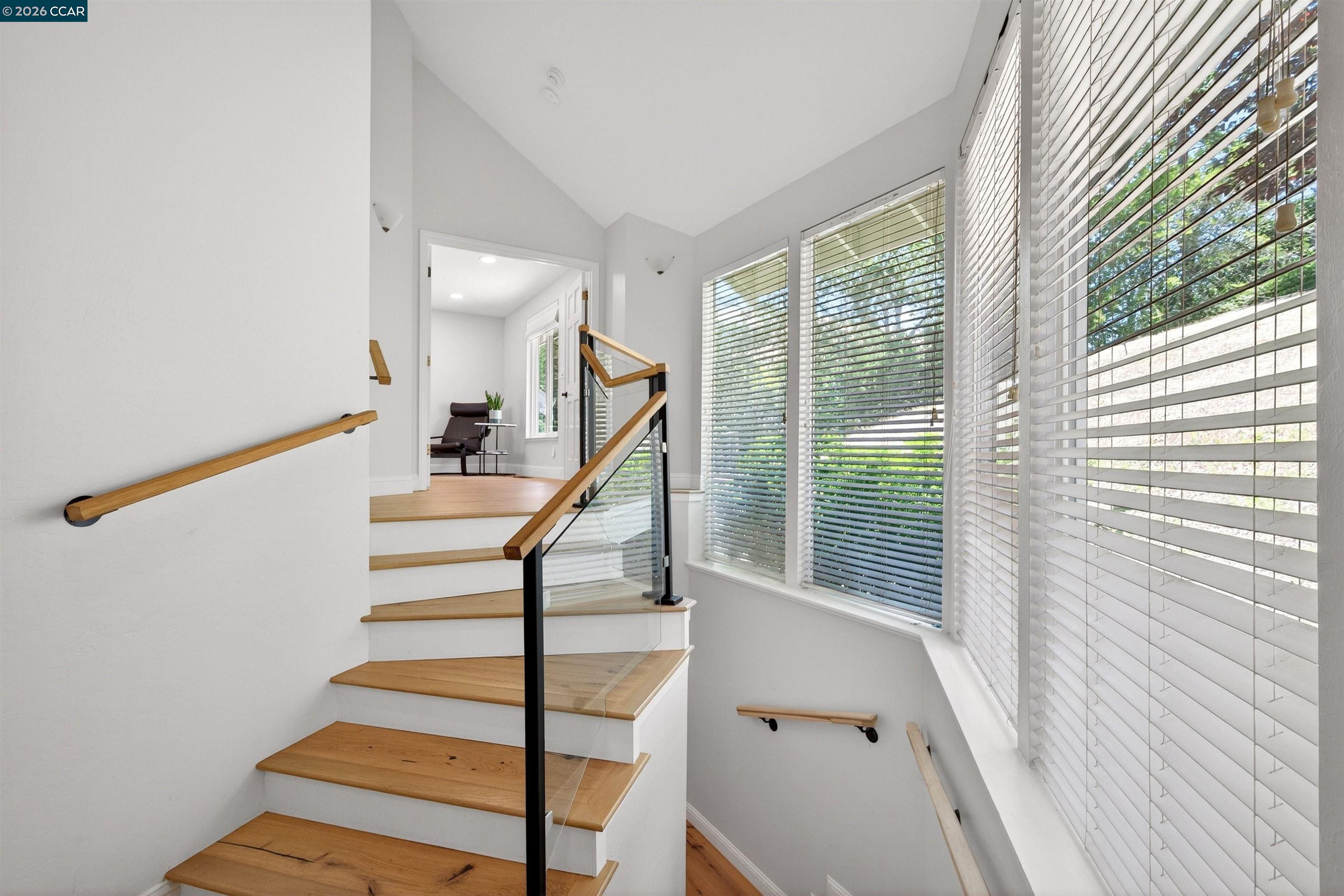 2324 Saddleback Dr