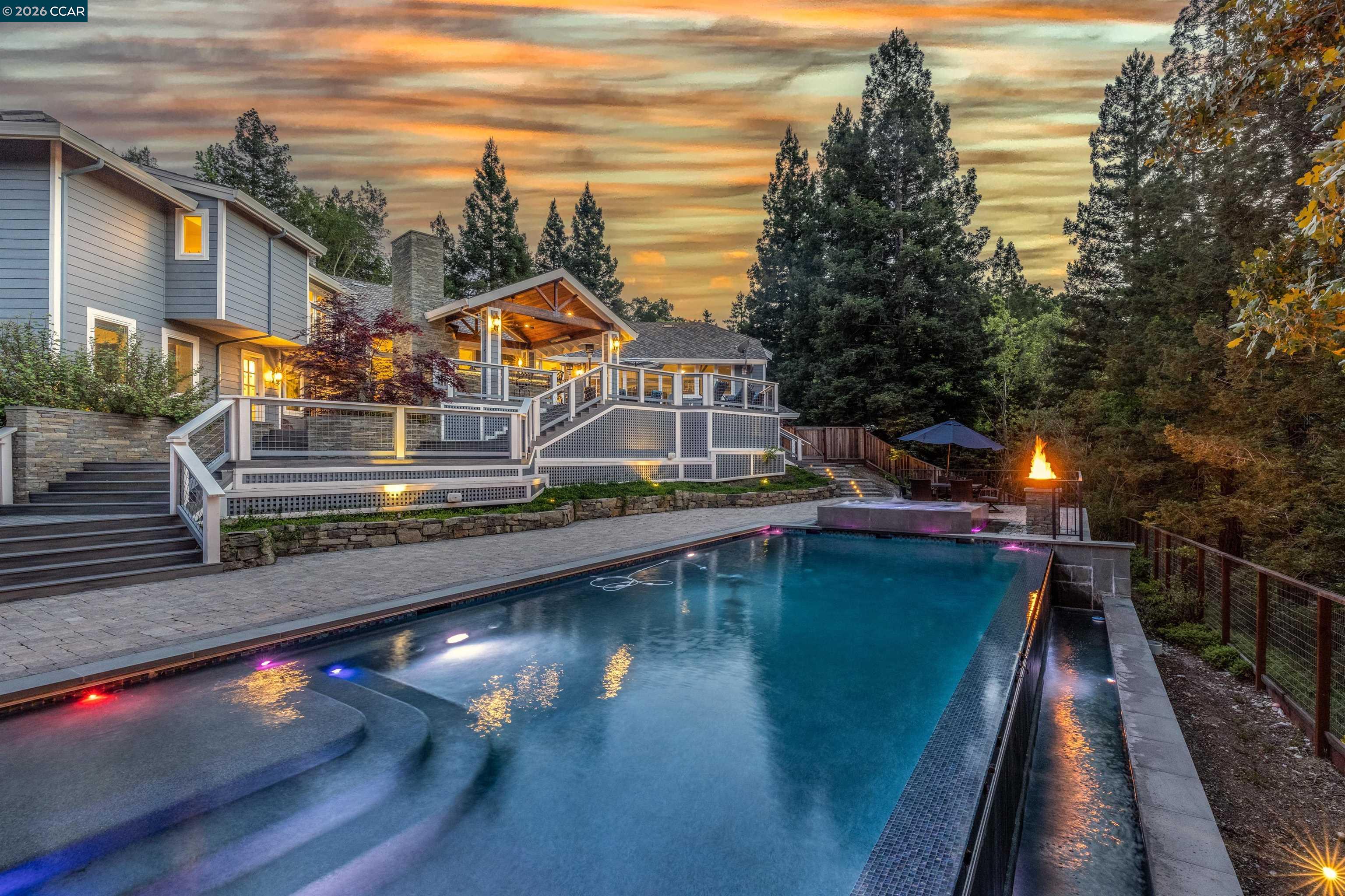2324 Saddleback Dr