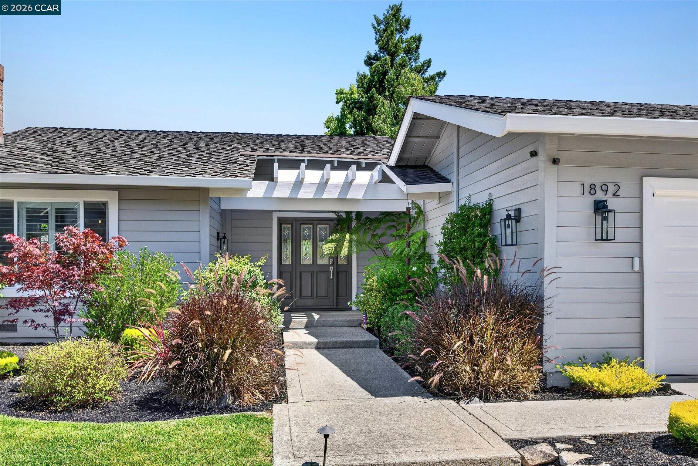 1892 Saint Norbert Dr
