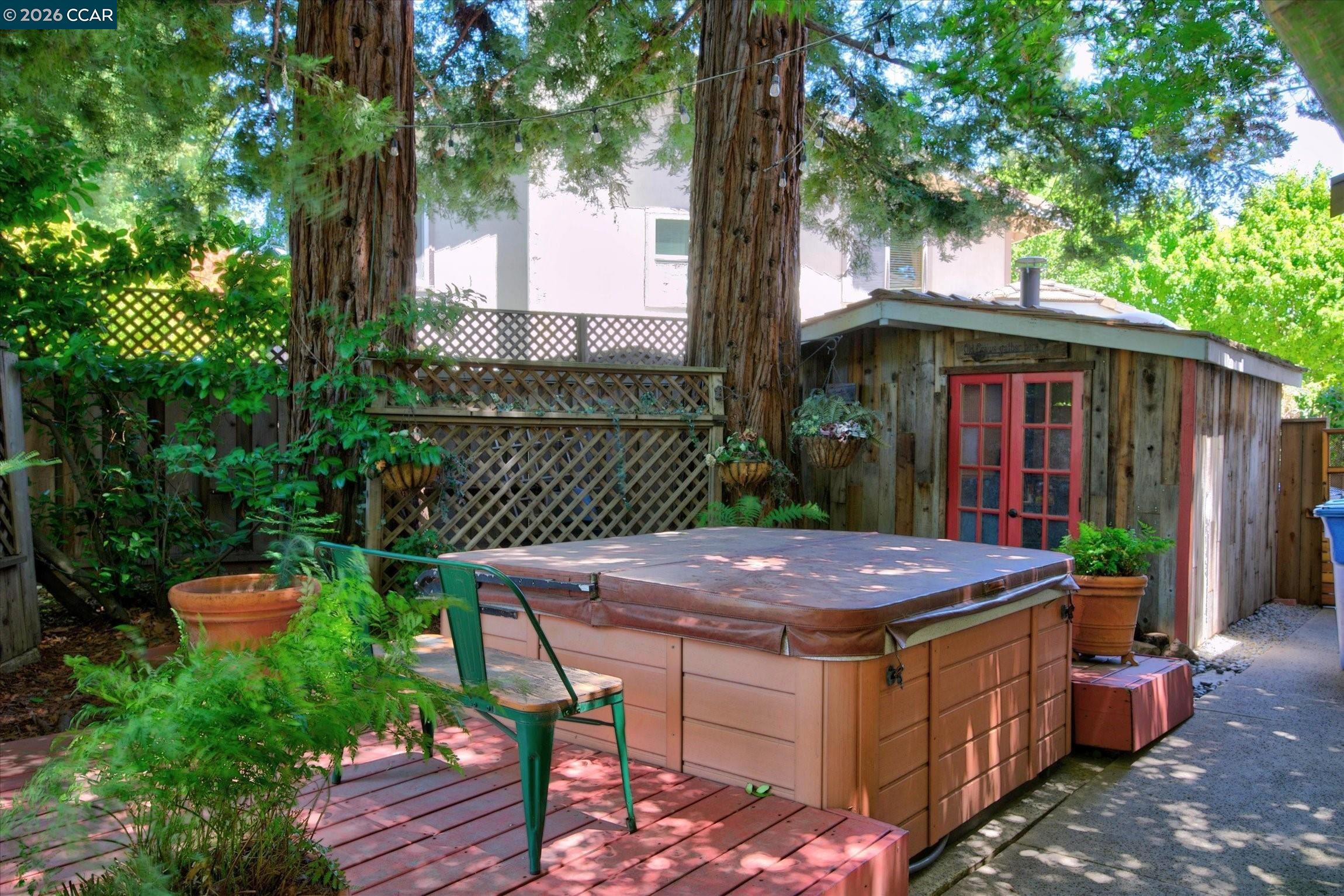 25 Lynnbrook Ct
